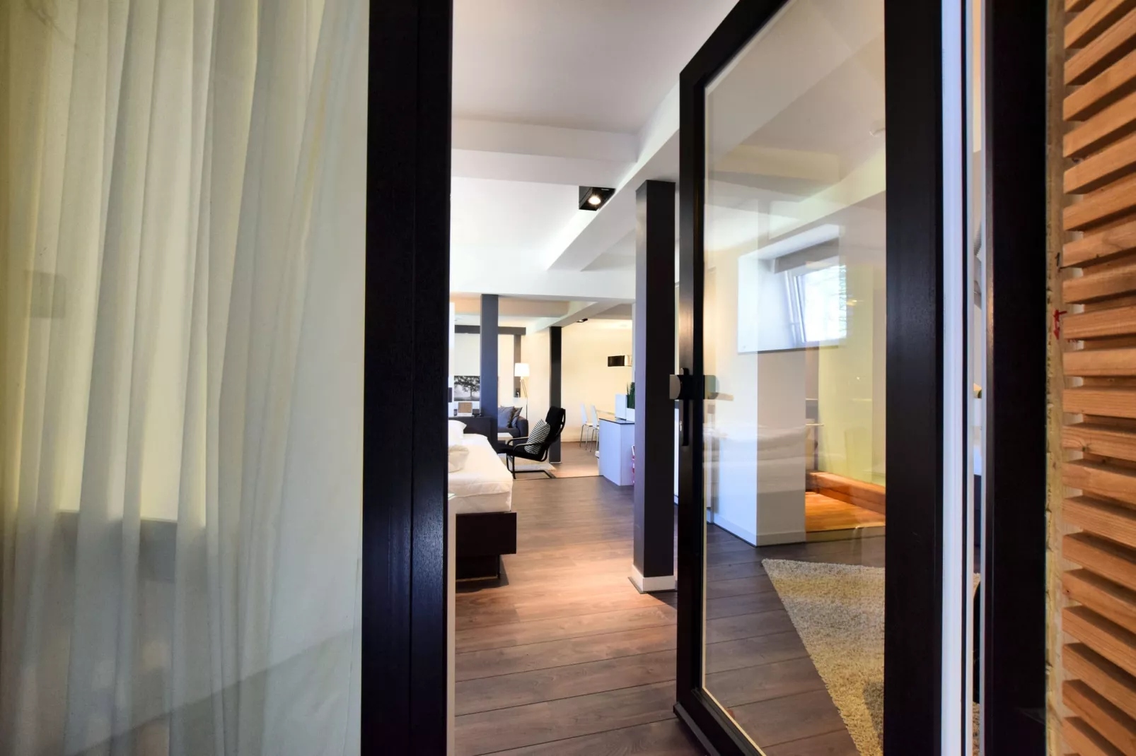 Koetshuis Appartement-Empfangshalle