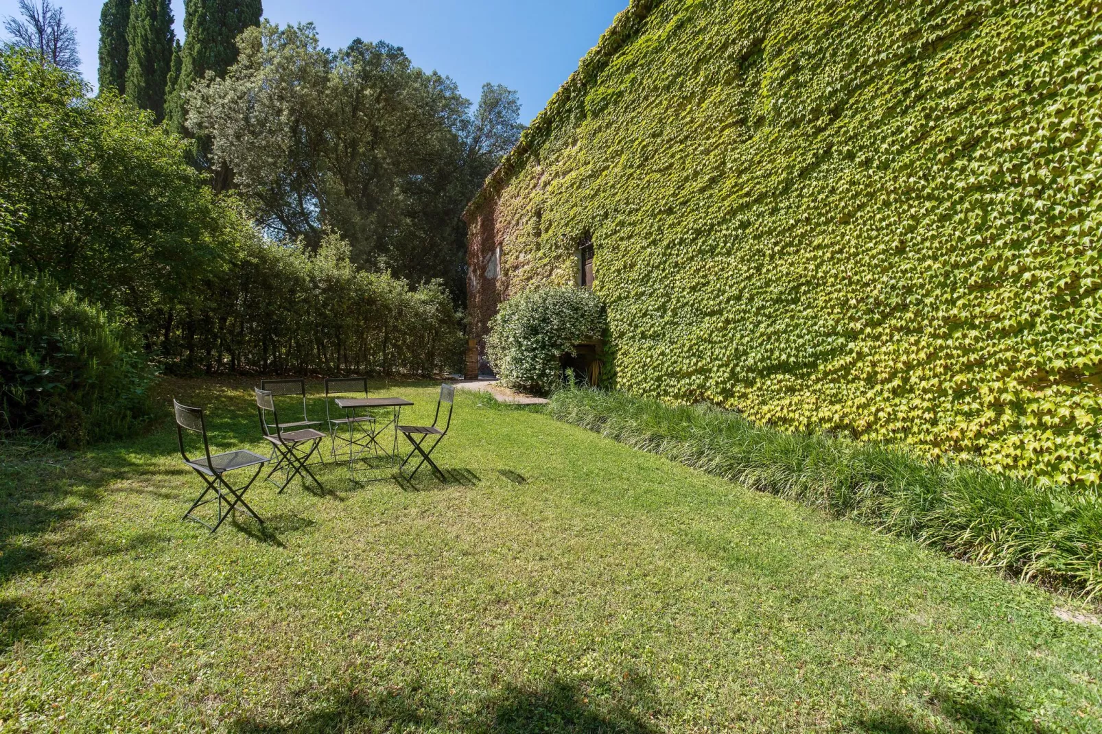 La Cantina-Jardin d'été