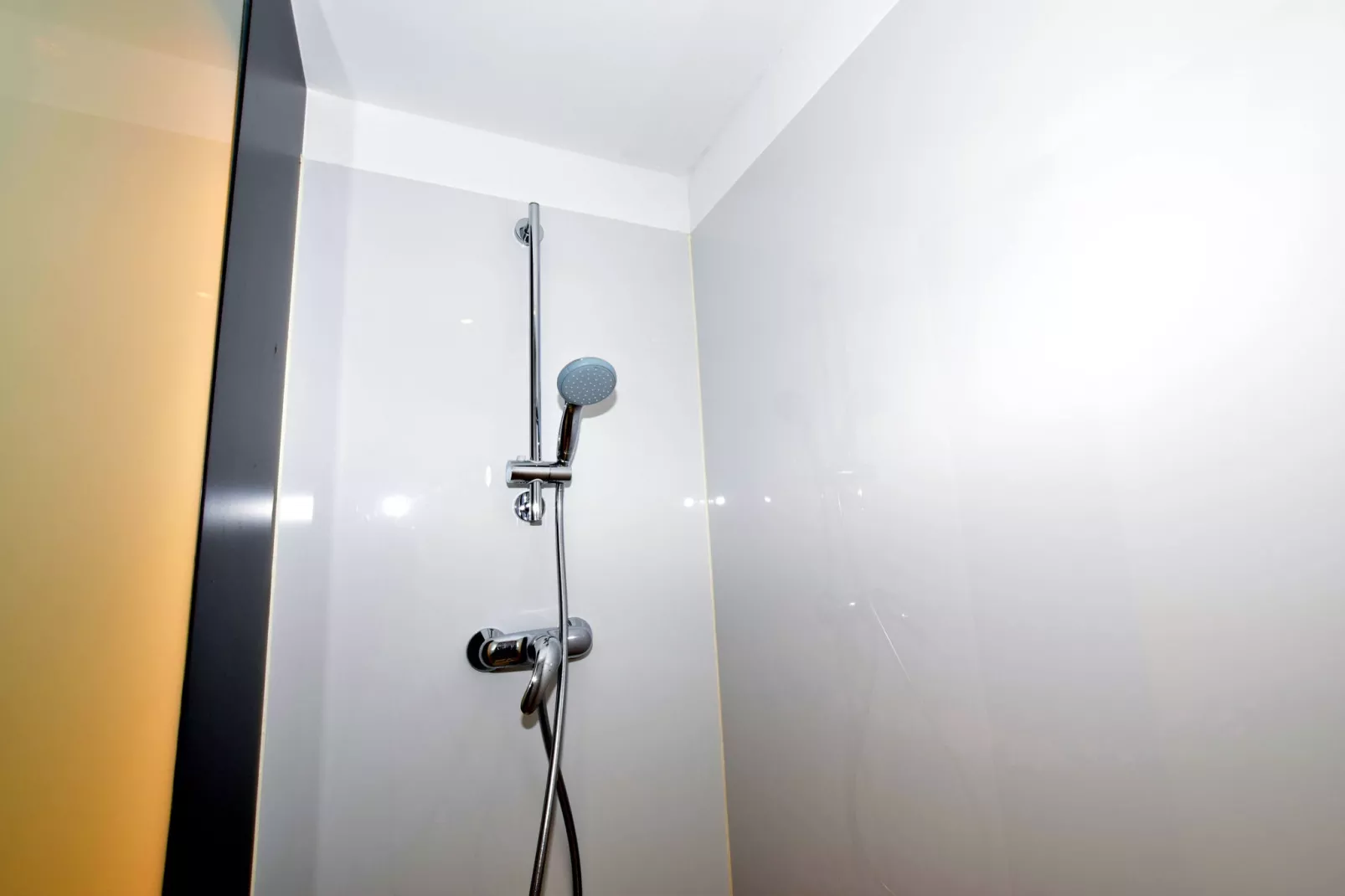 Koetshuis Appartement-Badezimmer