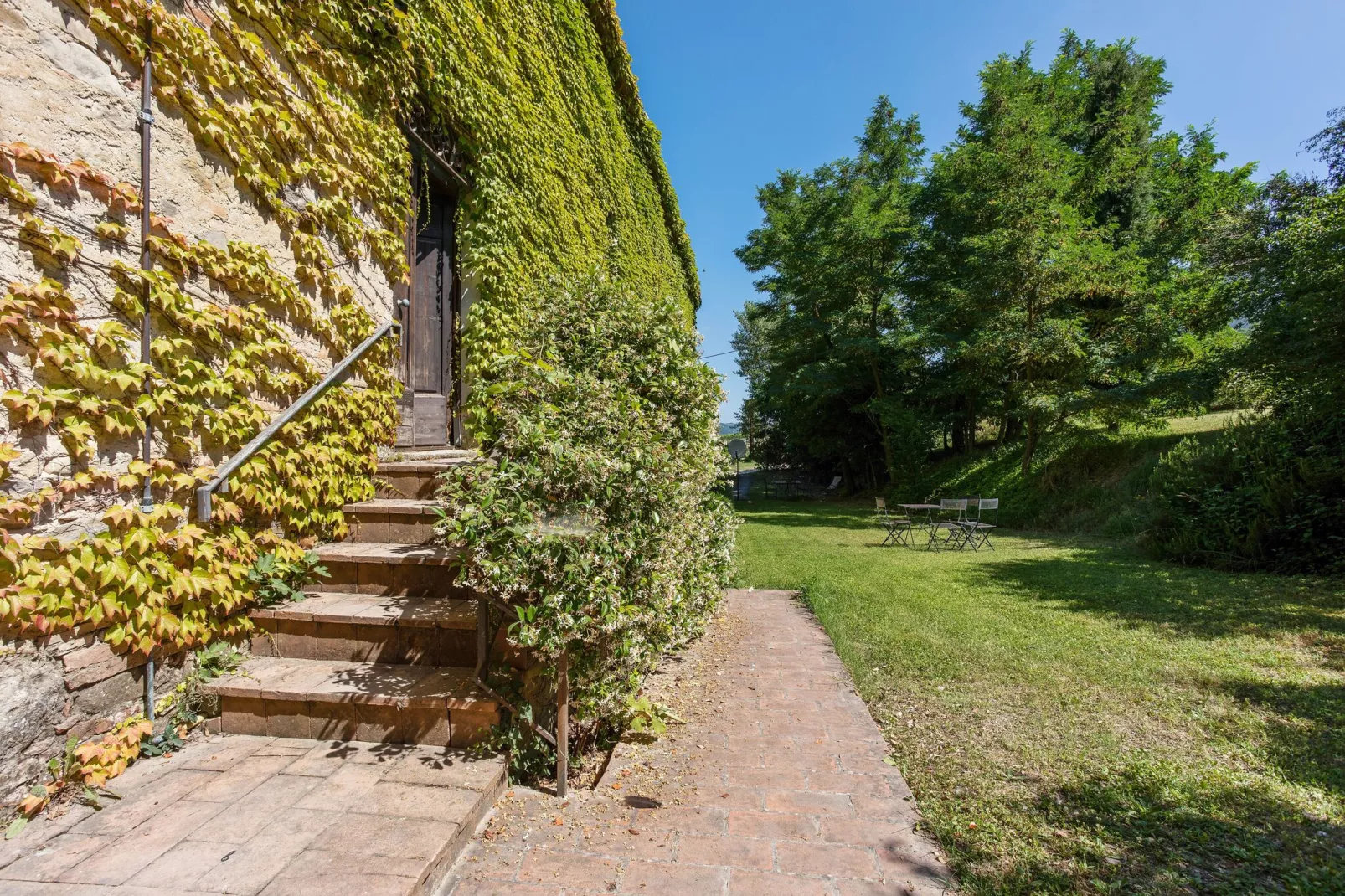 La Cantina-Jardin d'été