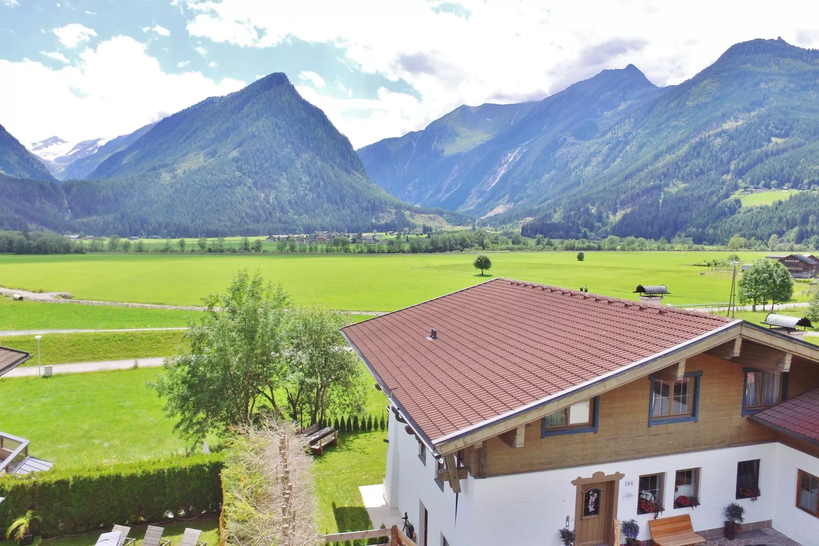 Haus Ferien-Exterior summer