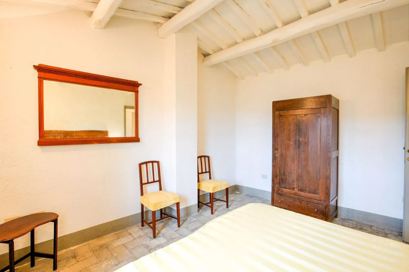 Poggio-Bedroom