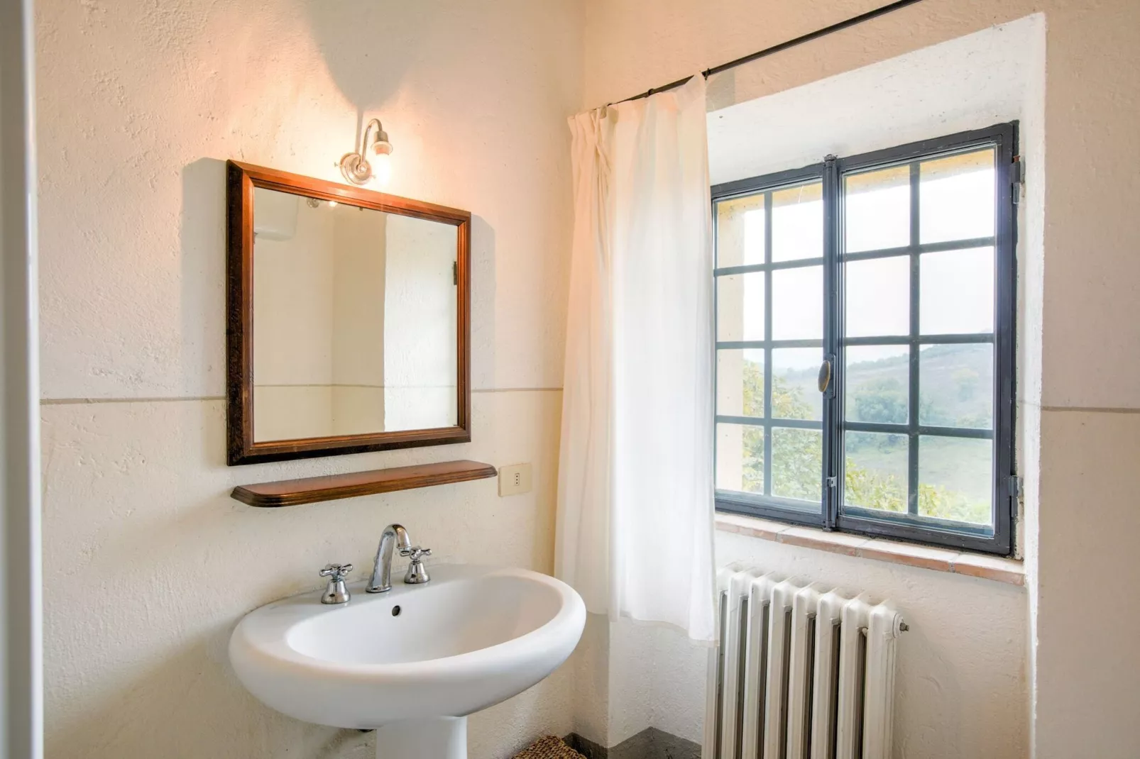Poggio-Bathroom