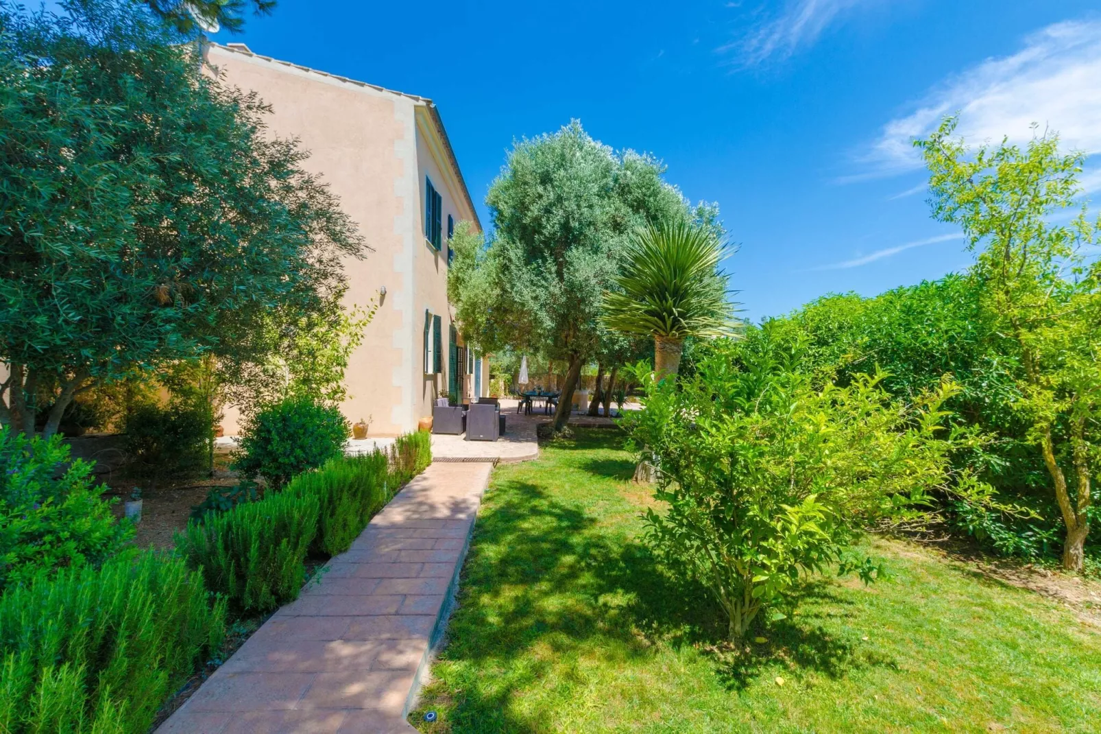 Hort de Can Bou-Exterior summer