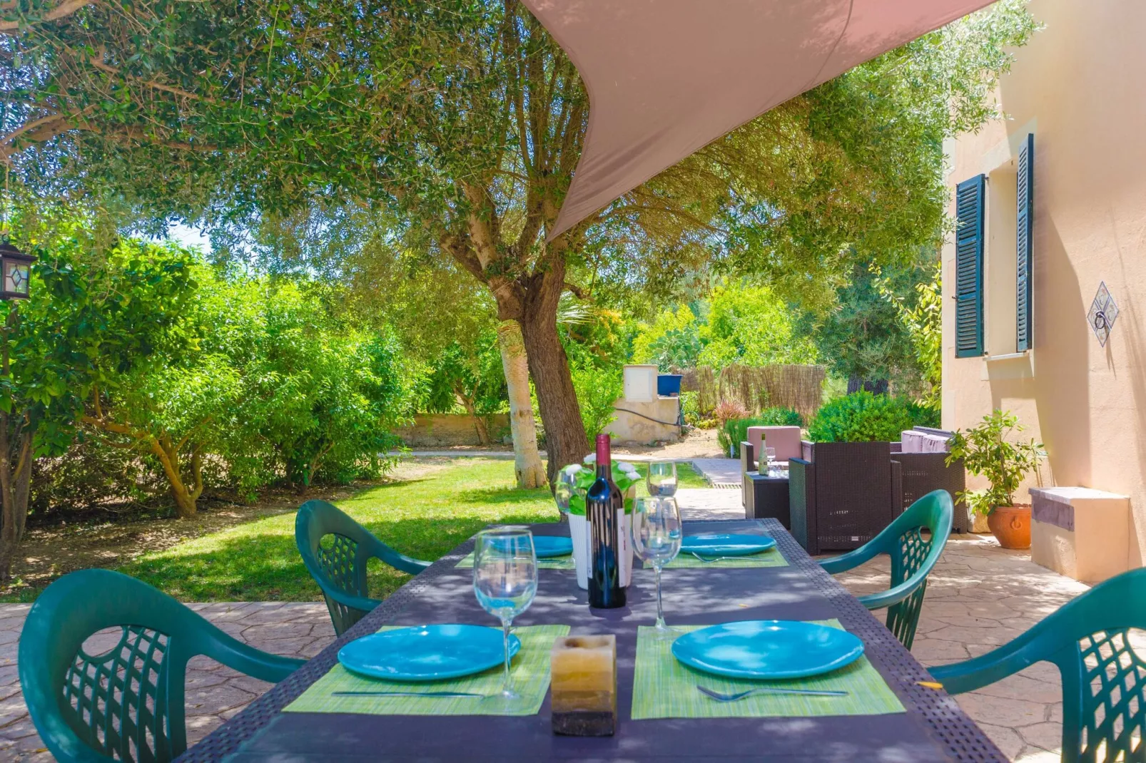 Hort de Can Bou-Exterior summer