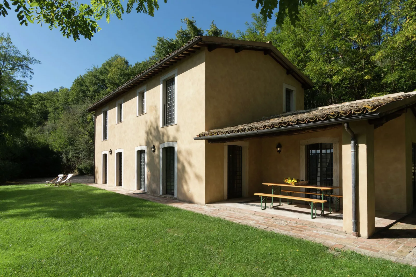 Poggio-Exterior summer