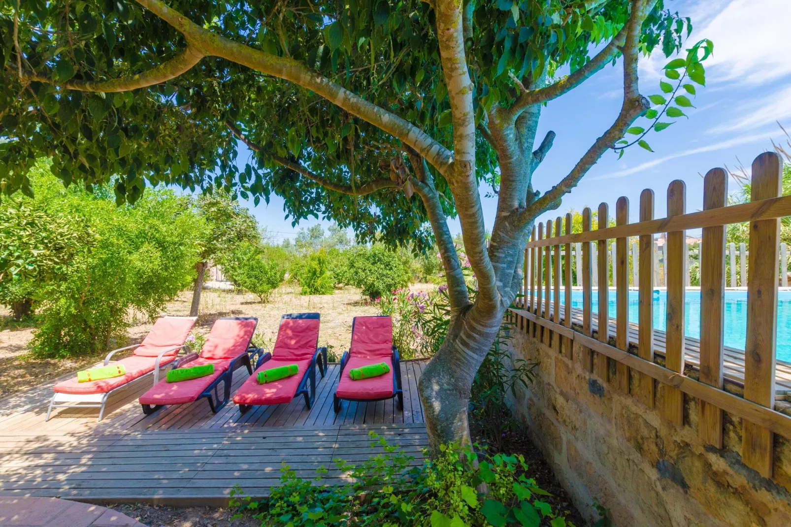 Hort de Can Bou-Exterior summer