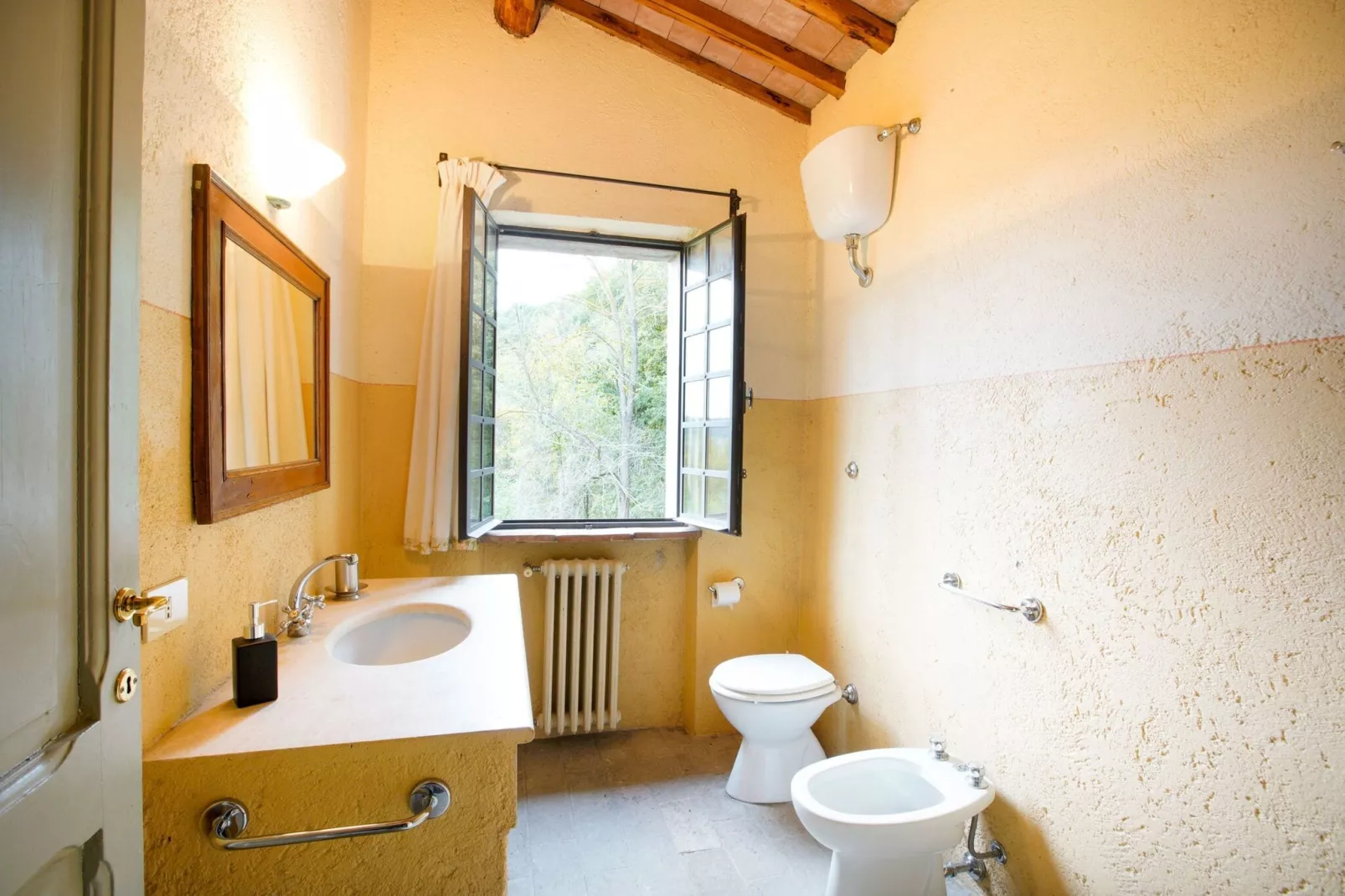Rododendro-Bathroom