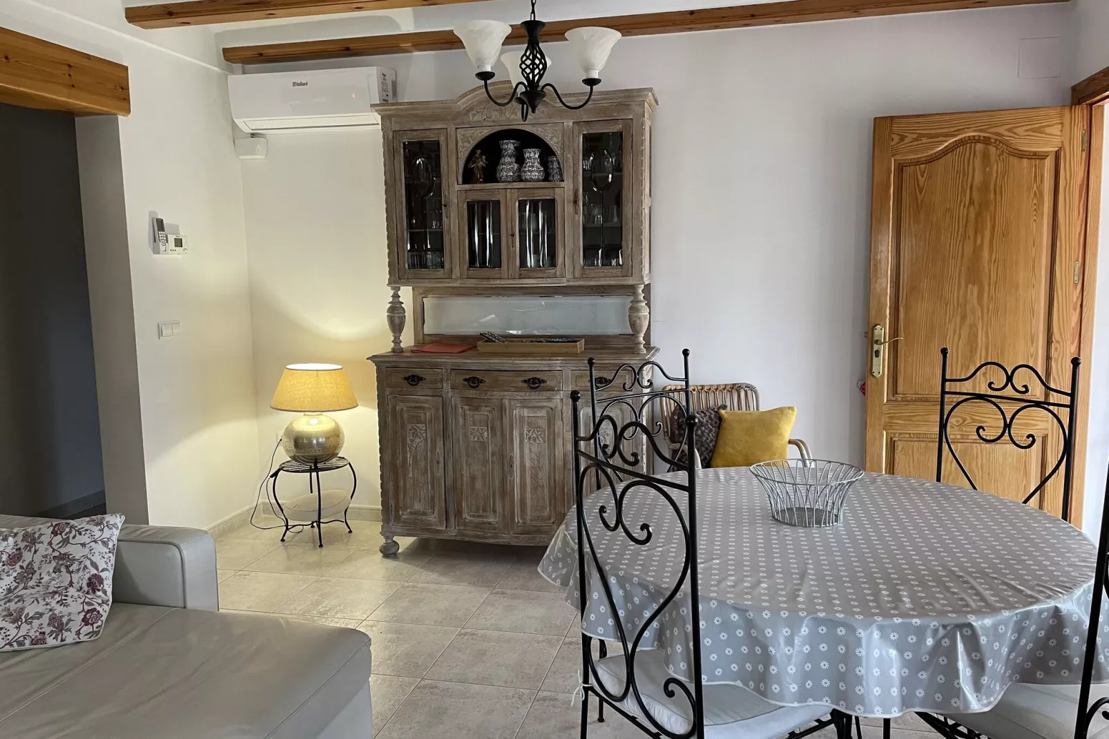 Villa Antonio Alto 4 pax-Living room
