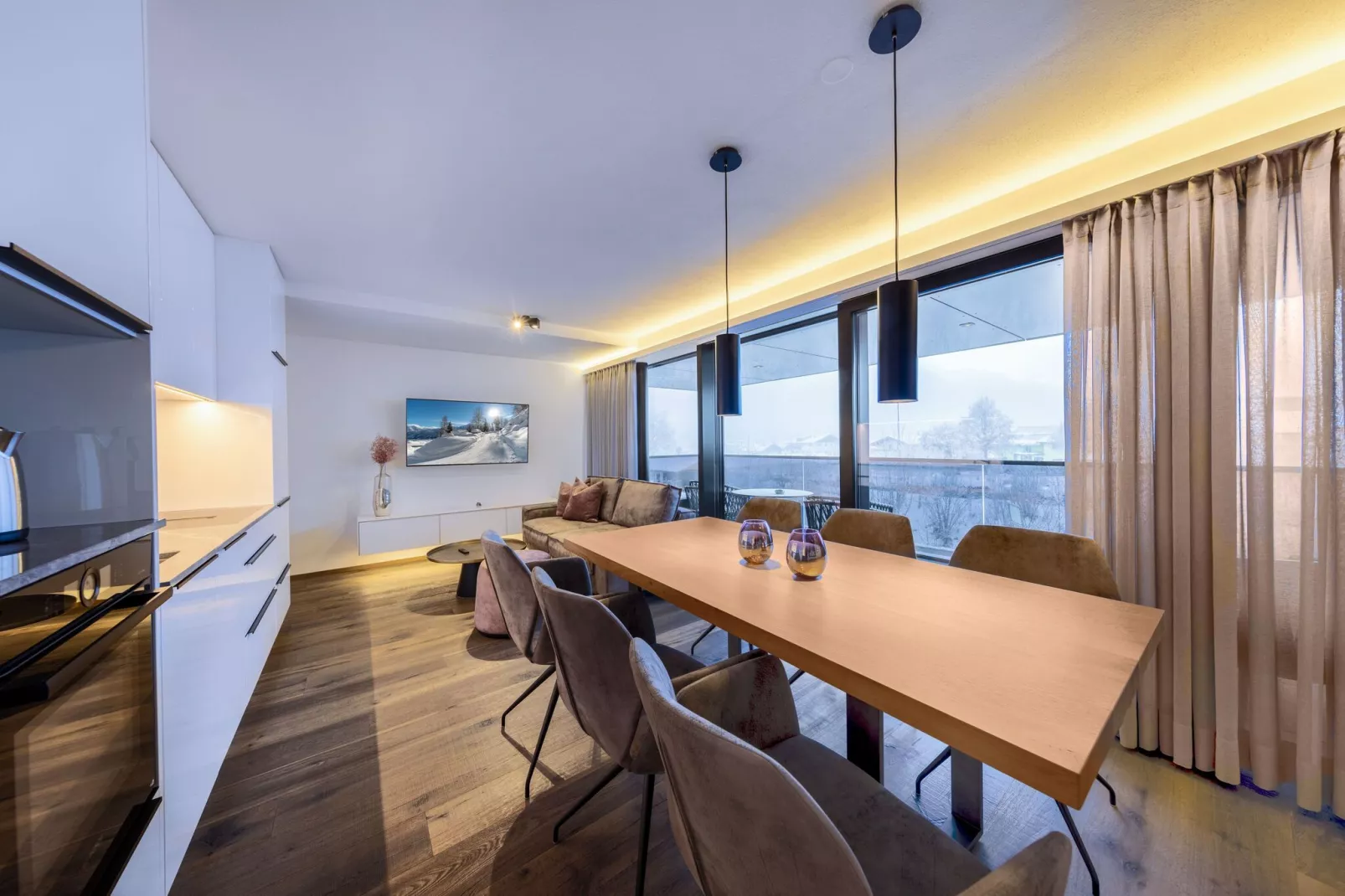 Apartments B-HOME-Dining room