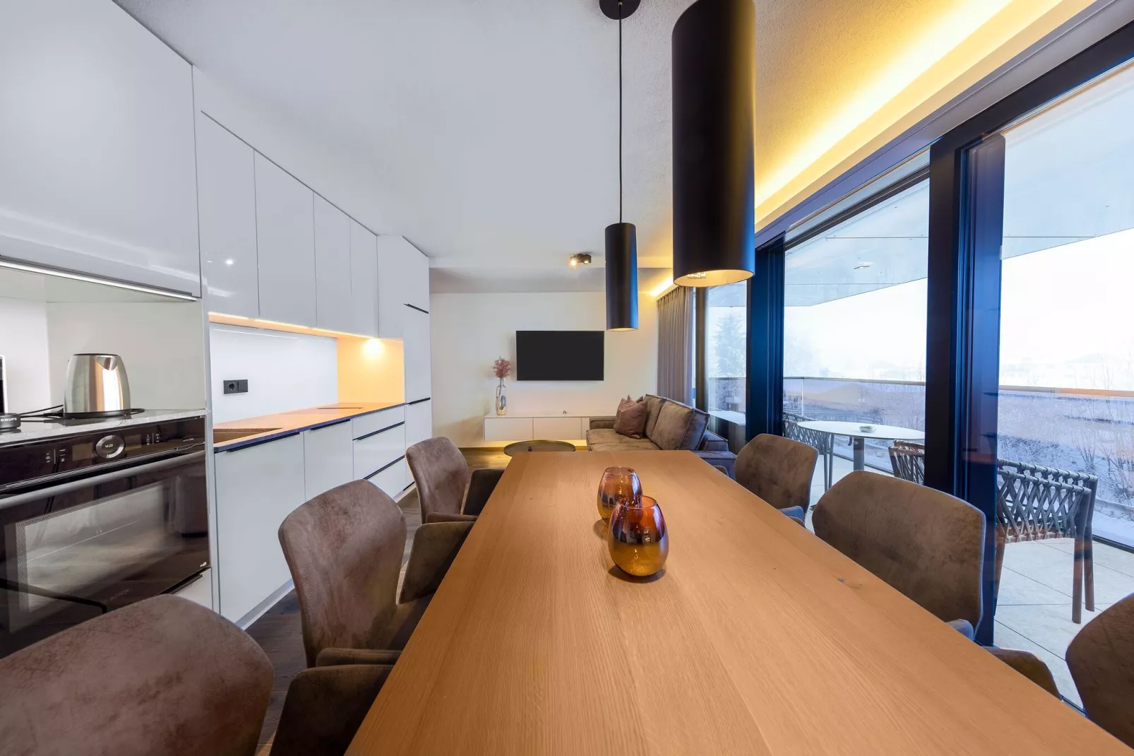 Apartments B-HOME-Dining room