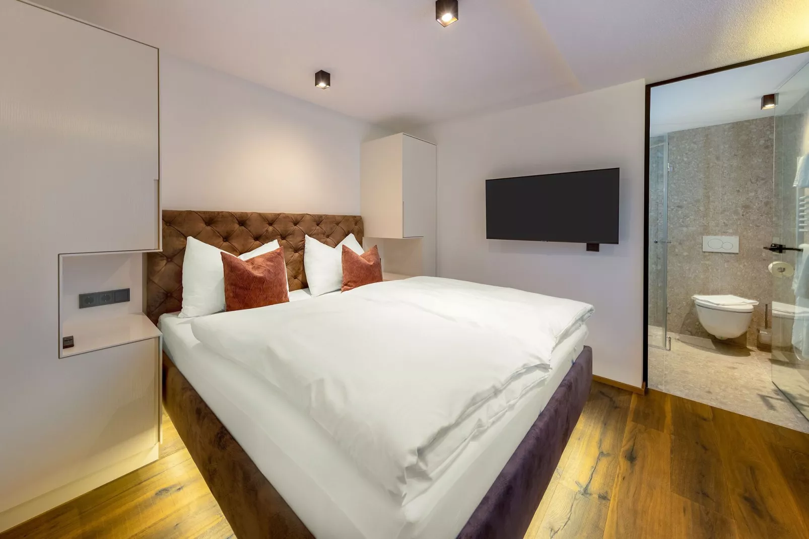 Apartments B-HOME-Bedroom