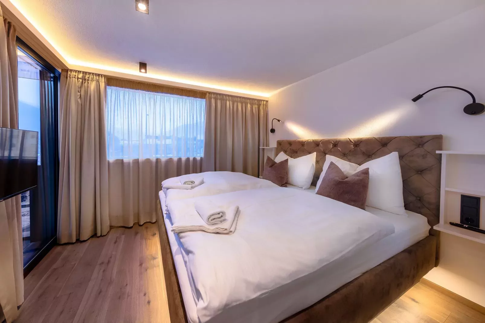 Apartments B-HOME-Bedroom