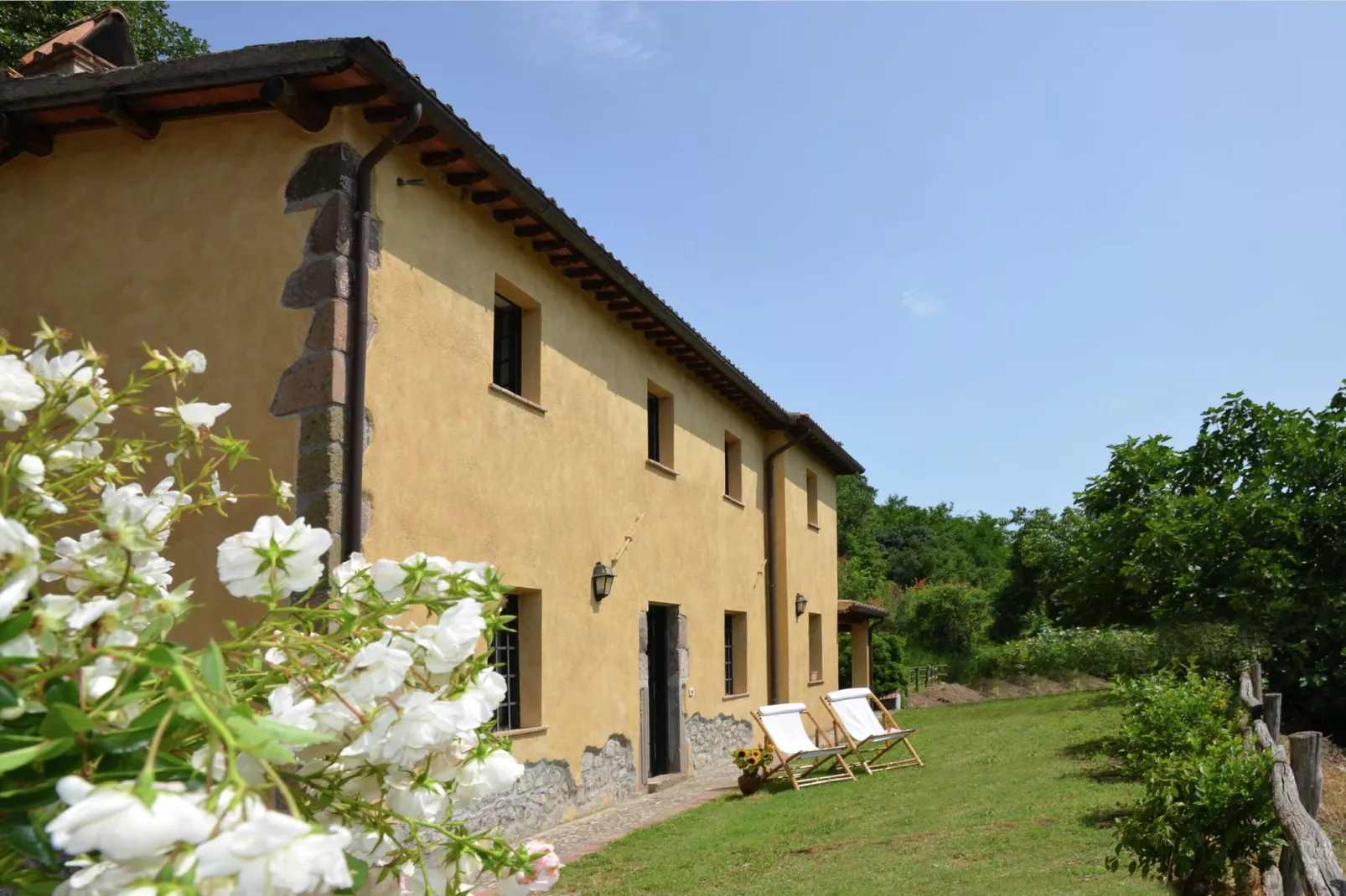 Castagno-Exterior summer