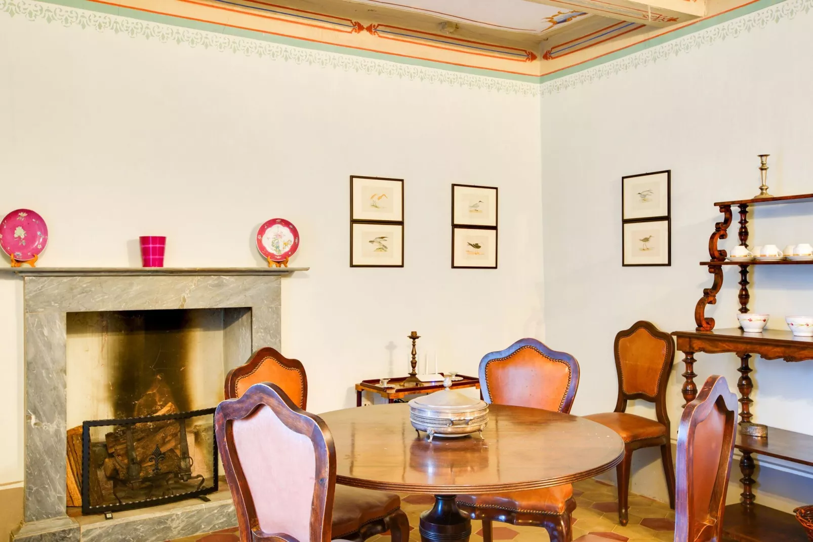 Castagno-Living room