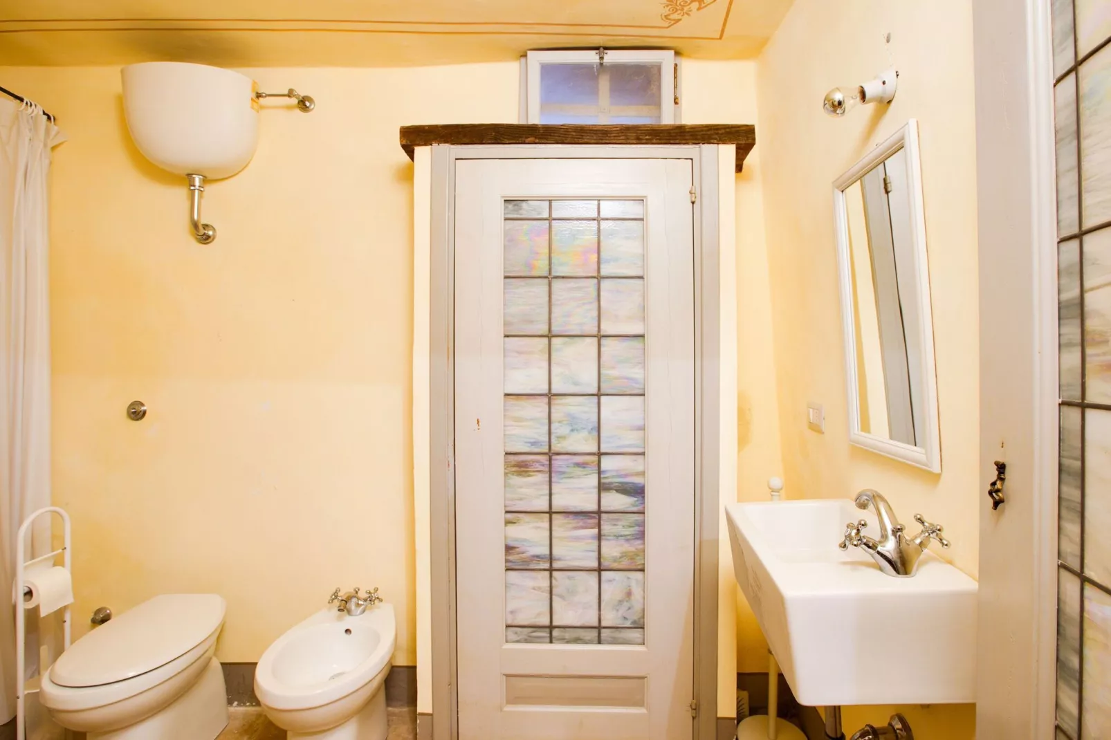 Castagno-Bathroom