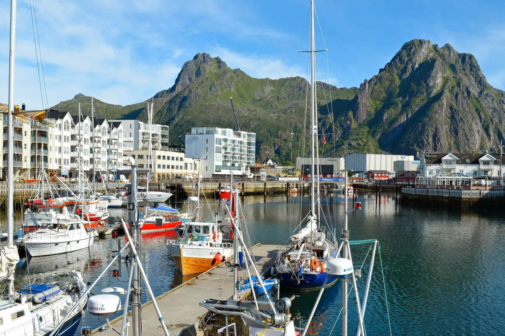 6 person holiday home in Svolvær-Outdoor