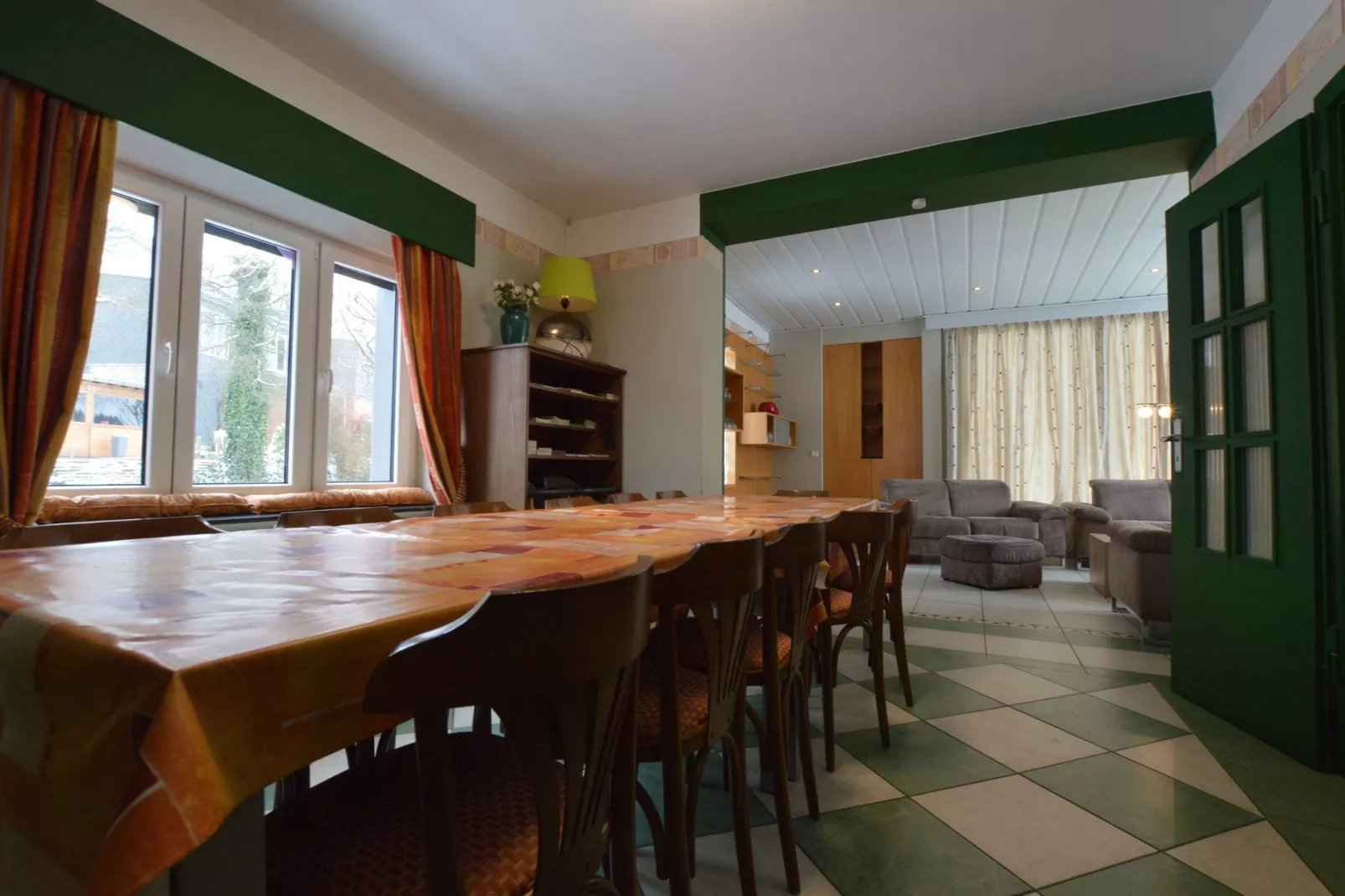 En Chanteraine-Salle à manger