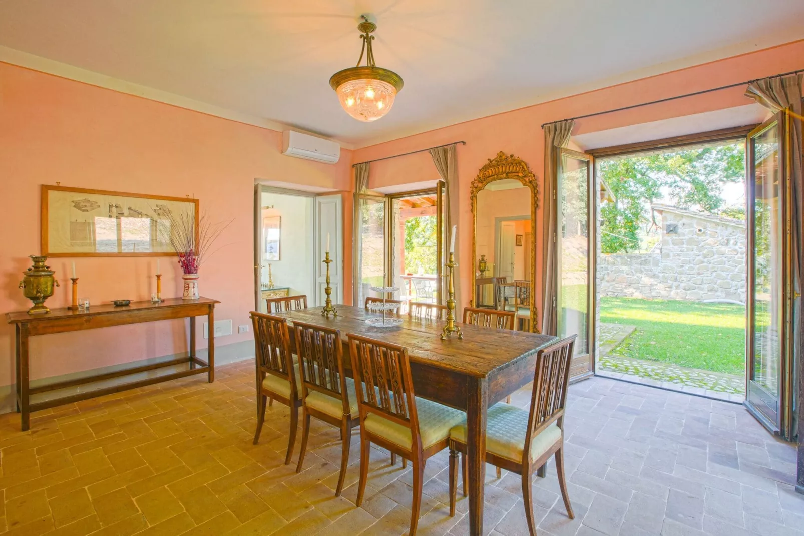 Villa Sparina-Dining room
