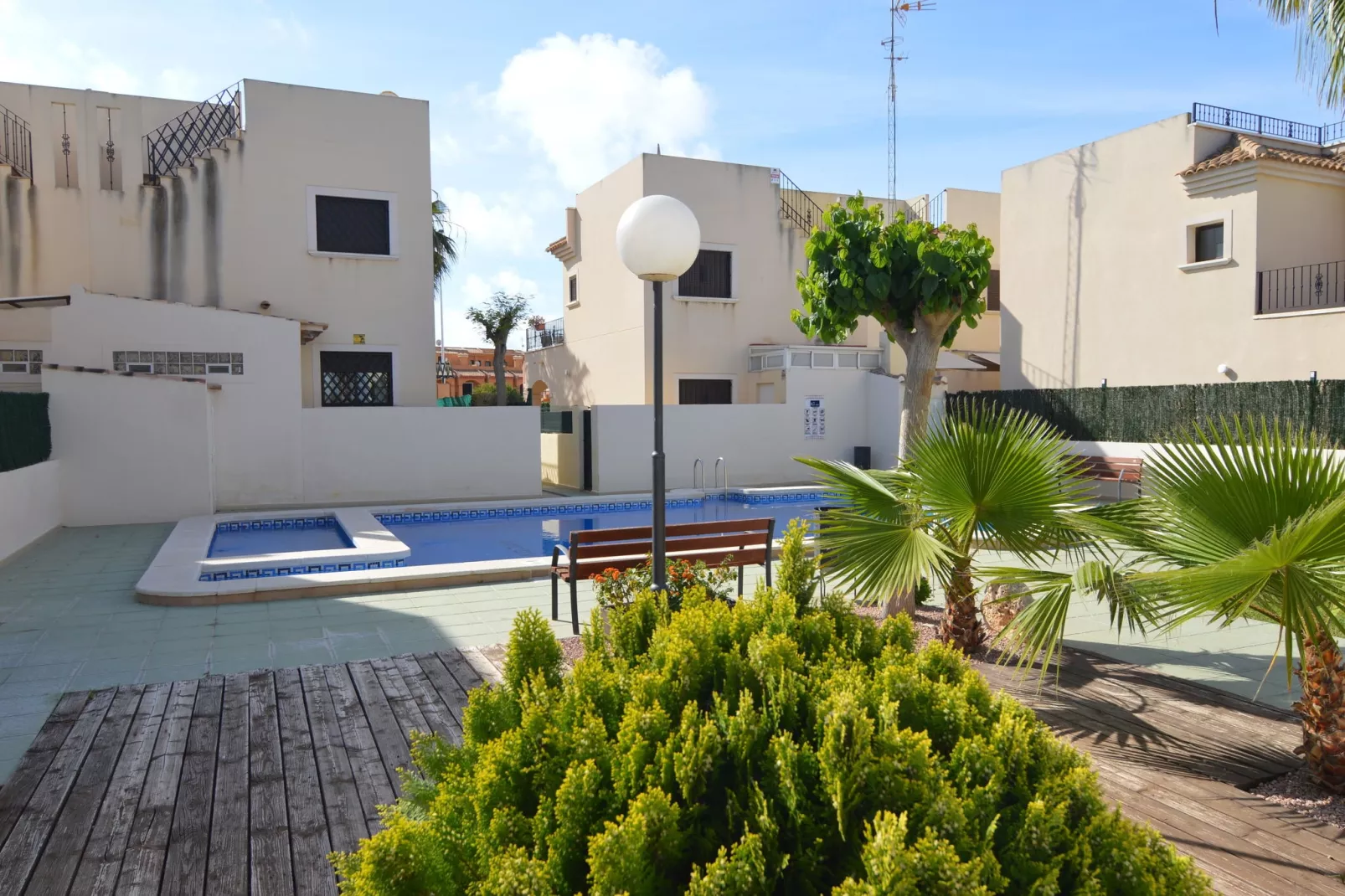 Casa Noain-Pool