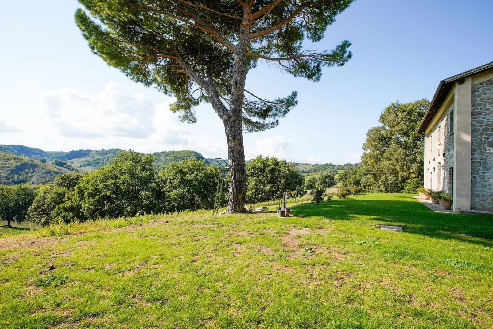 Villa Sparina-Gardens summer