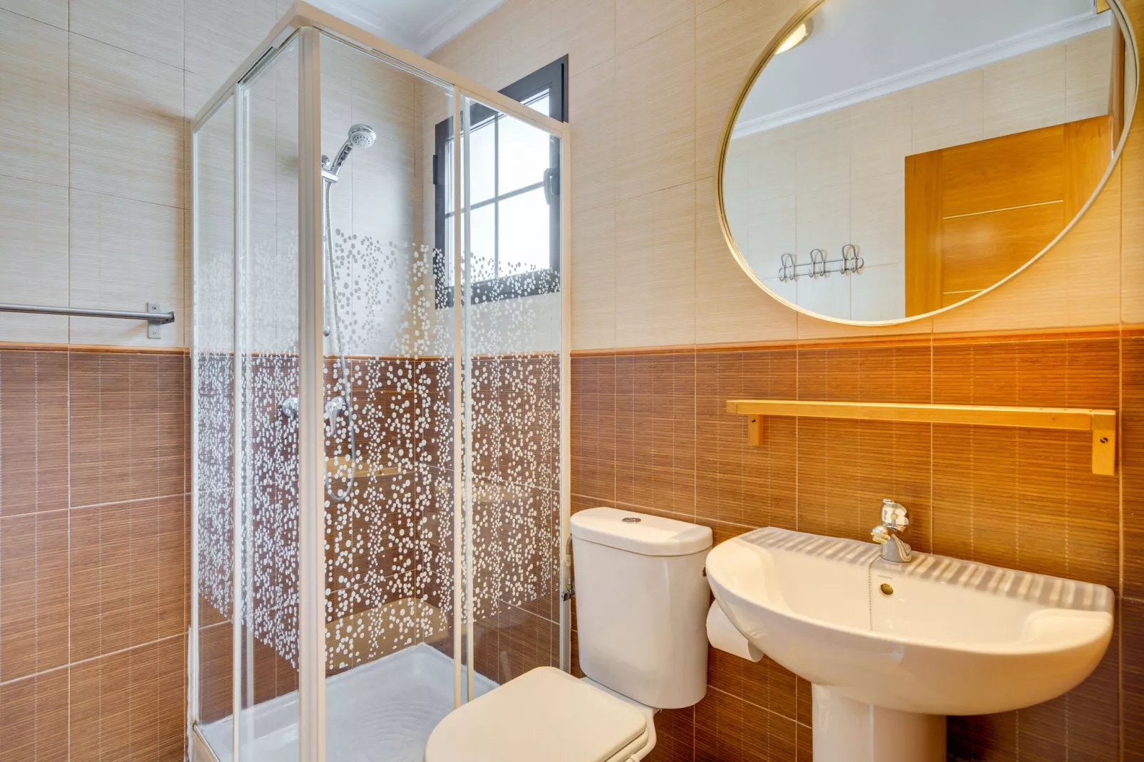 Casa Noain-Bathroom