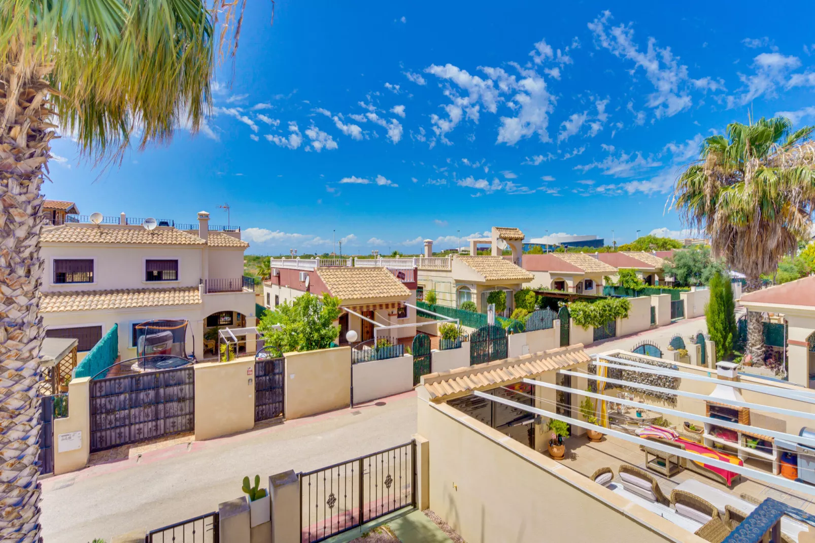 Casa Noain-View summer