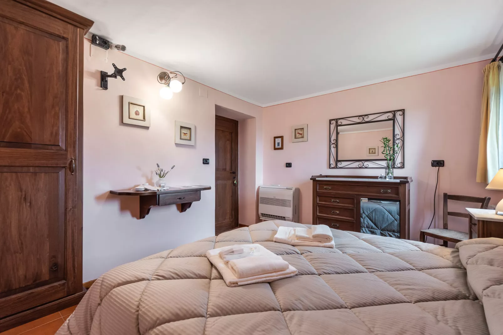 Morus Country House-Bedroom