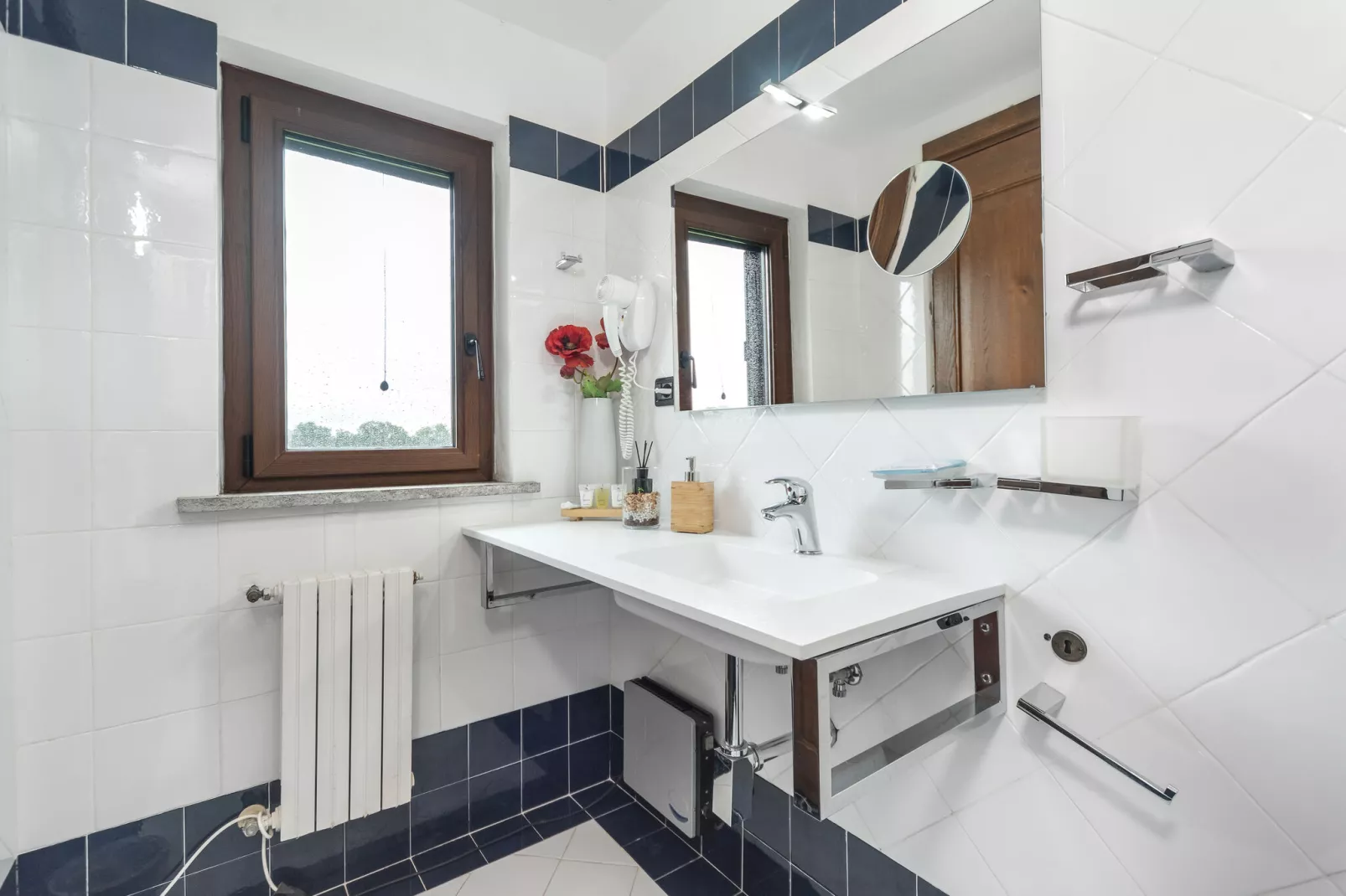 Morus Country House-Bathroom