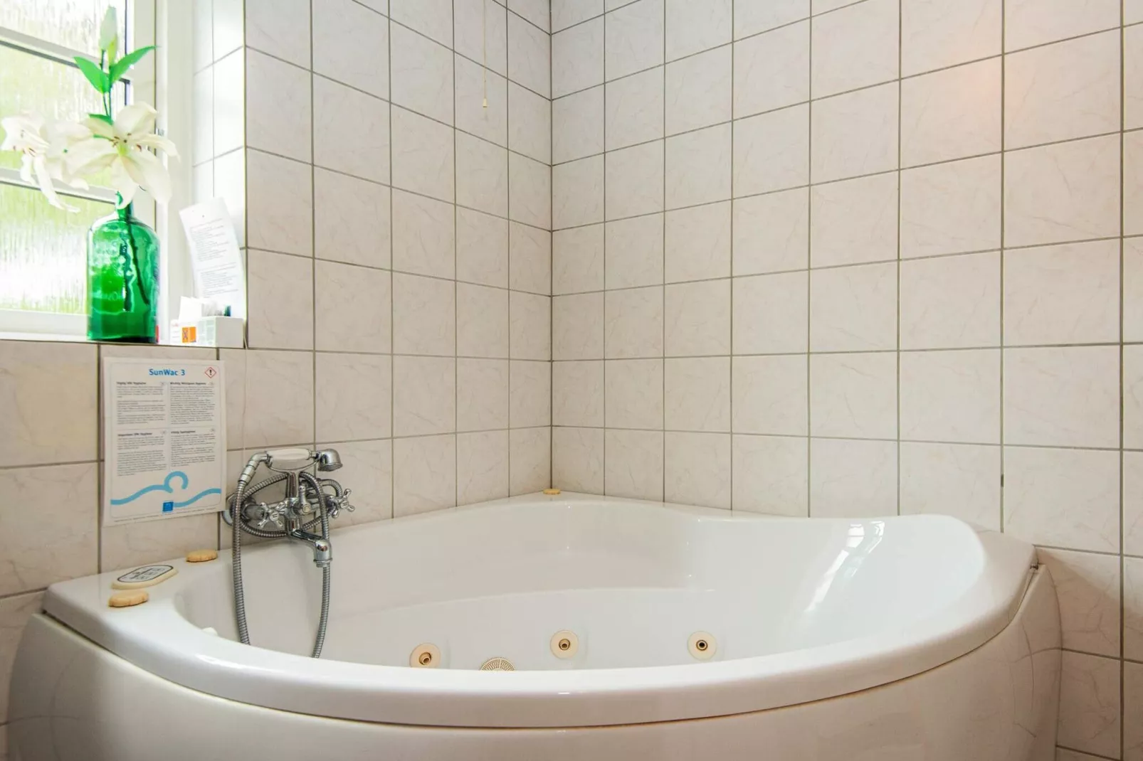 Luxurioses Kustenrefugium -- By Traum Ferienwohnungen-Wellnessbereich