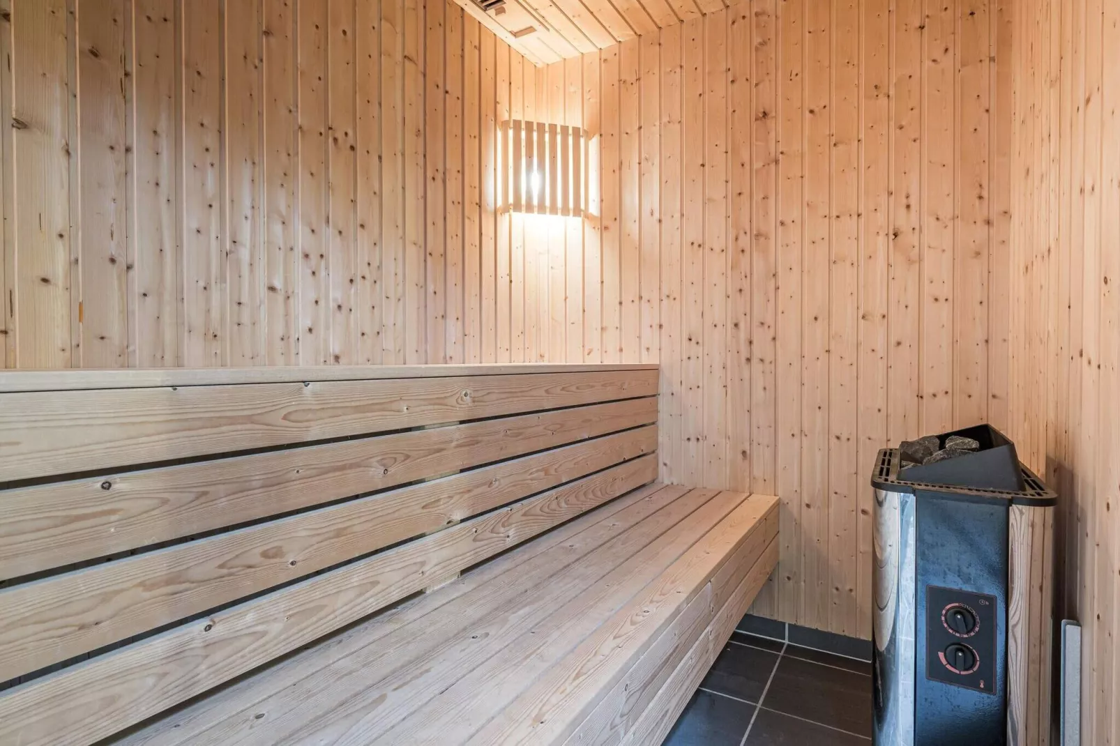 Maison de vacances pour 6 a Henne-Sauna