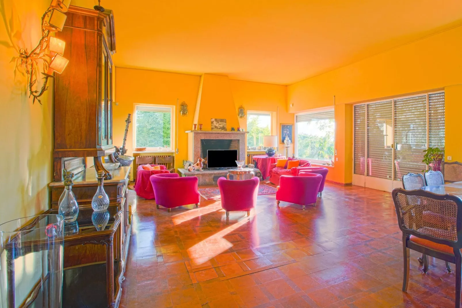Cassia-Living room