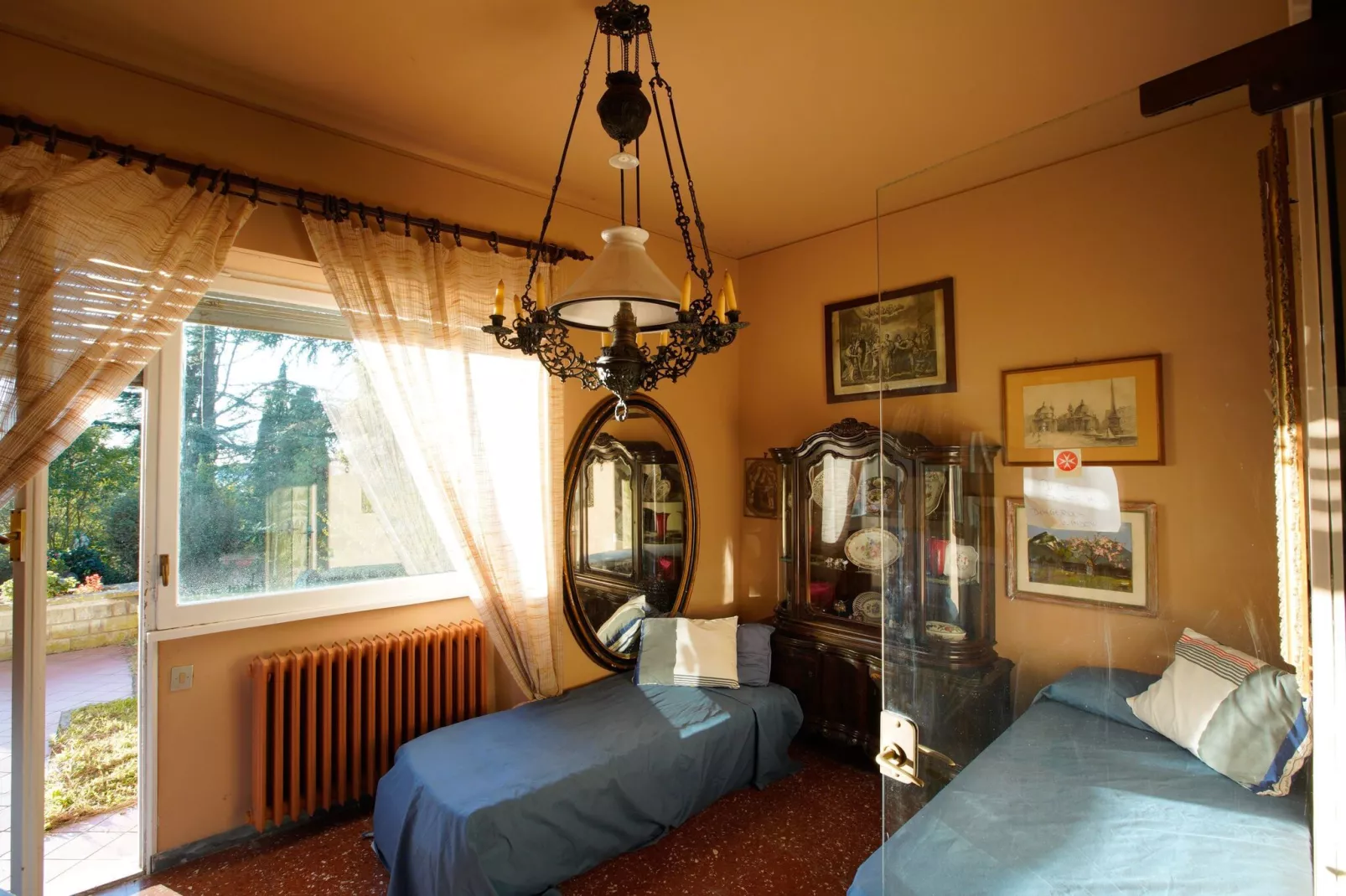 Cassia-Bedroom