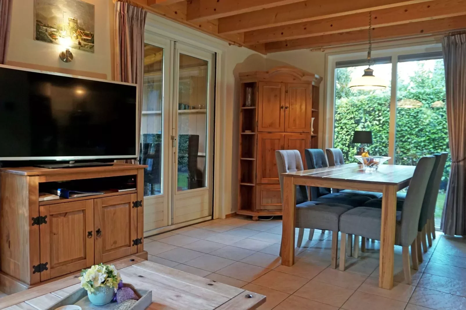 Prachtig vrijstaand huis met tuin op de Veluwe-Dining room