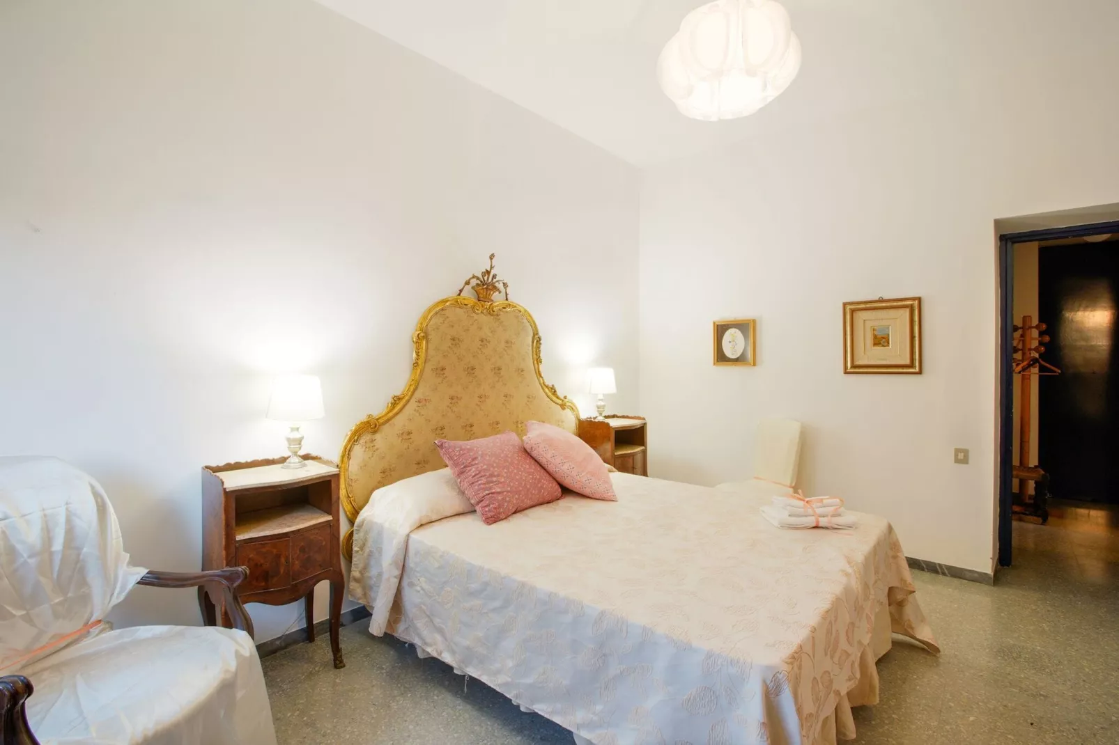 Cassia-Bedroom
