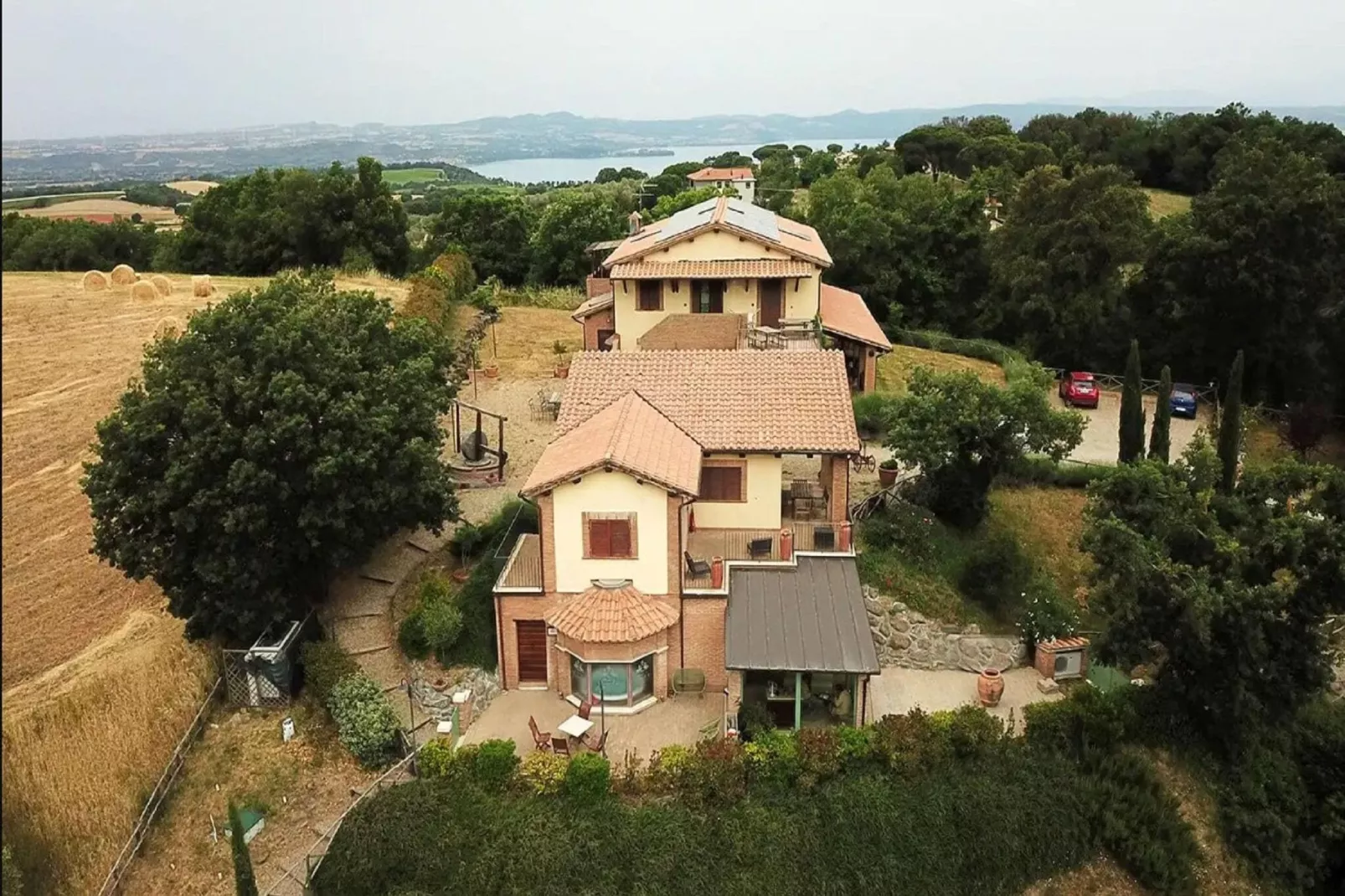 Vignente-Exterior summer