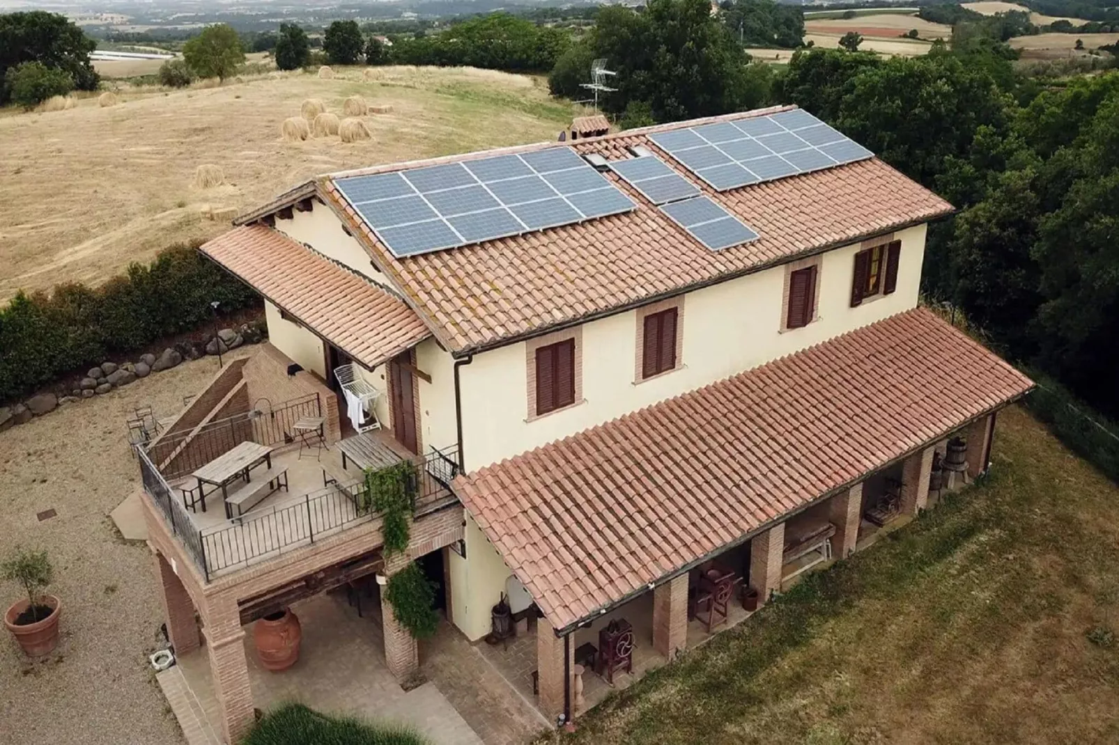Vignente-Exterior summer