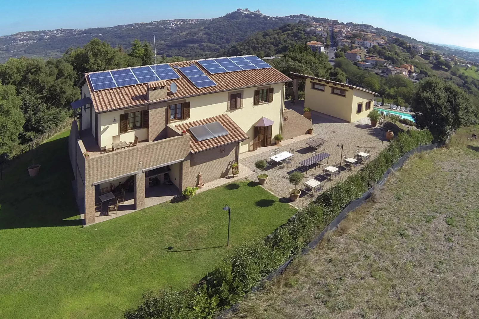 Vignente-Exterior summer