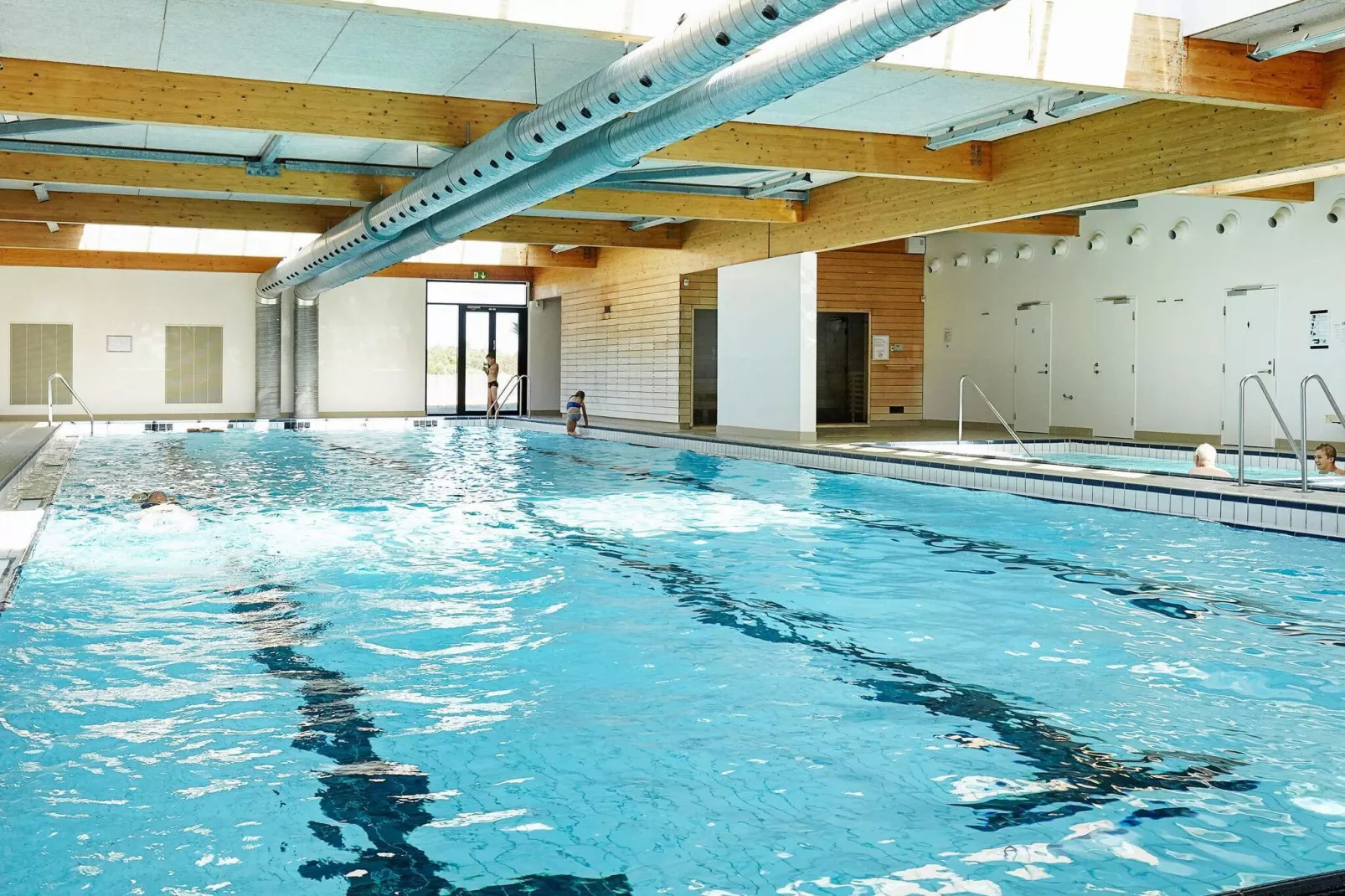 4 room,2+3 floor-Pool
