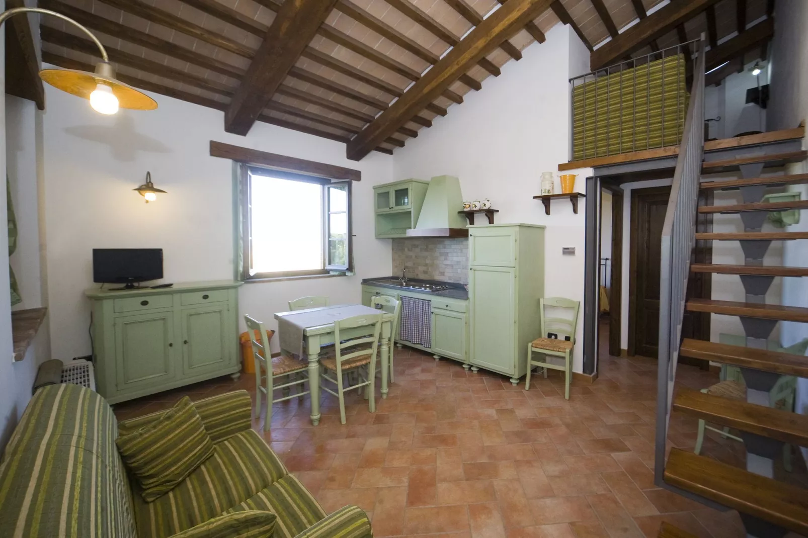Castagneto-Kitchen