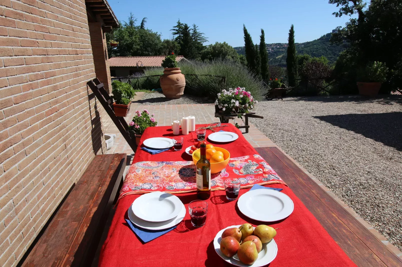 Castagneto-Terrace balcony