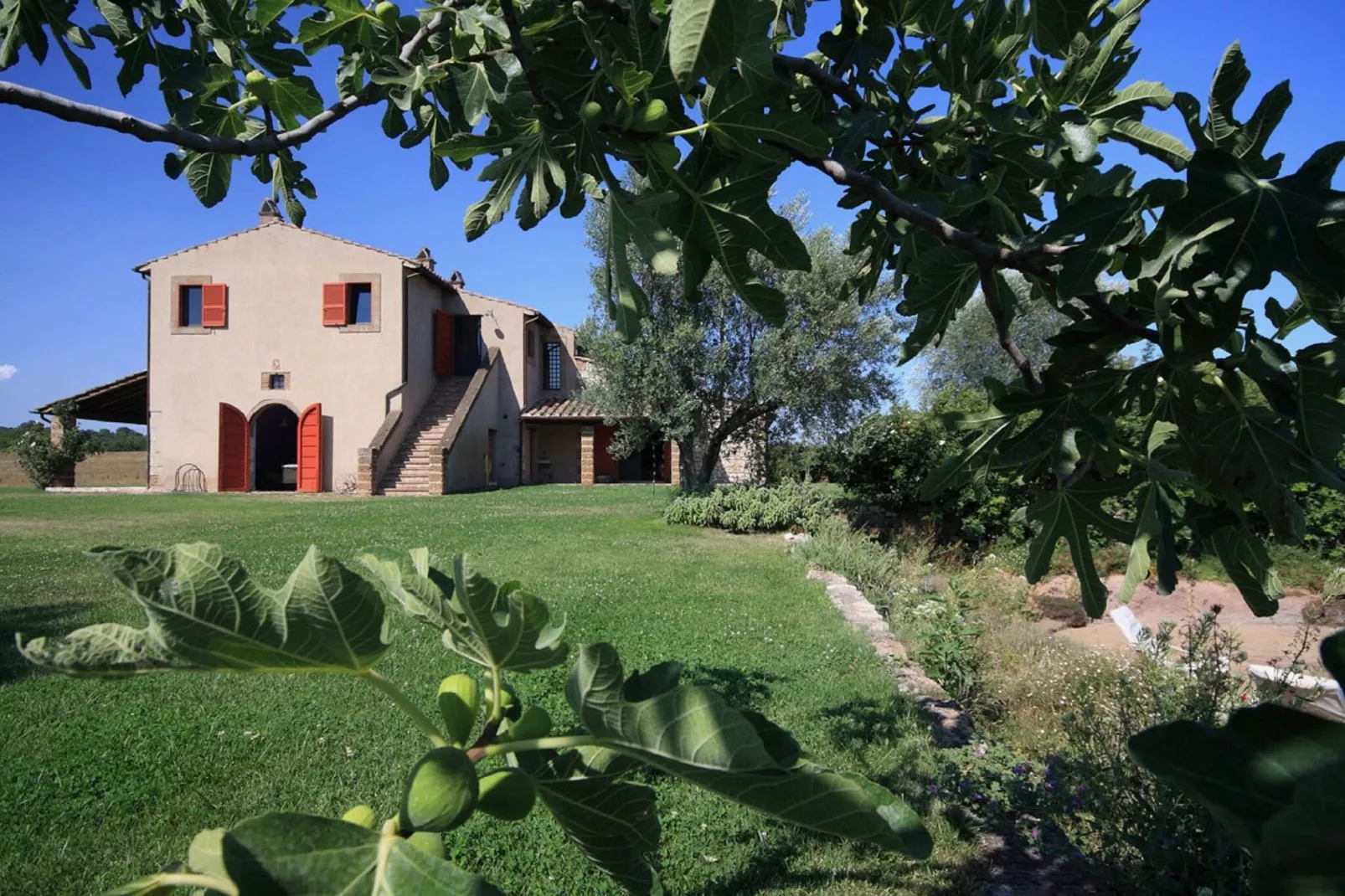 Bagnoletto-Exterior summer
