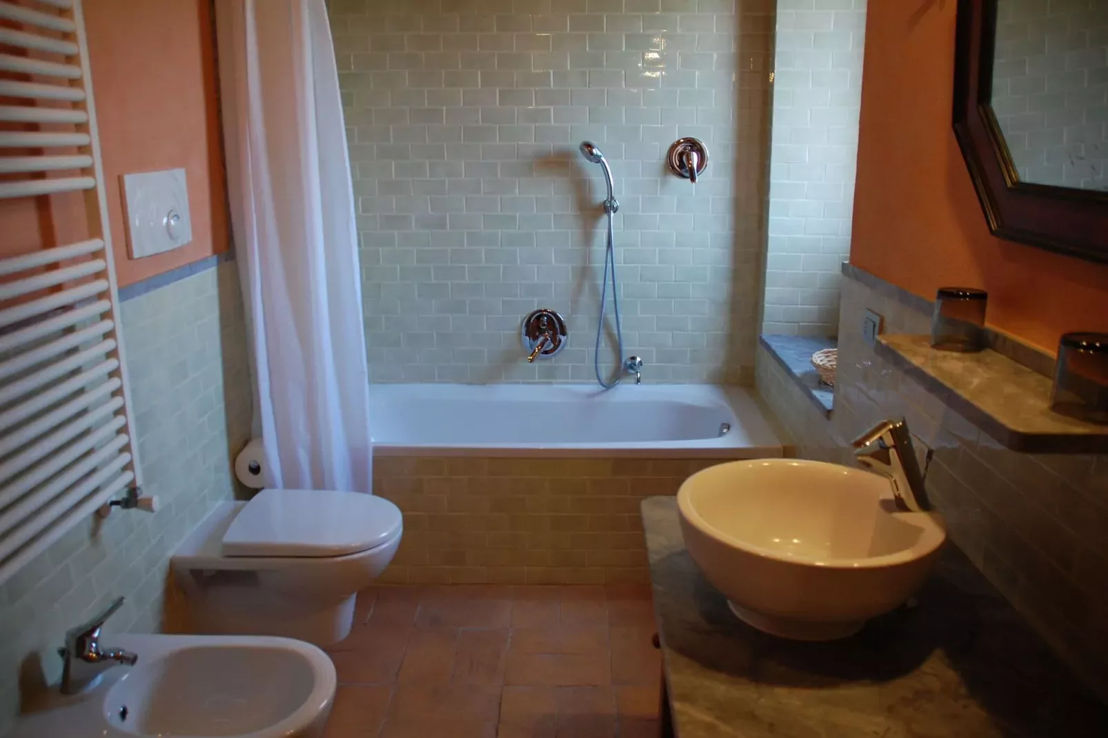 Bagnoletto-Bathroom