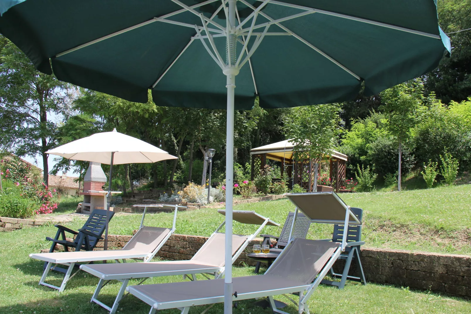 Colle-Gardens summer
