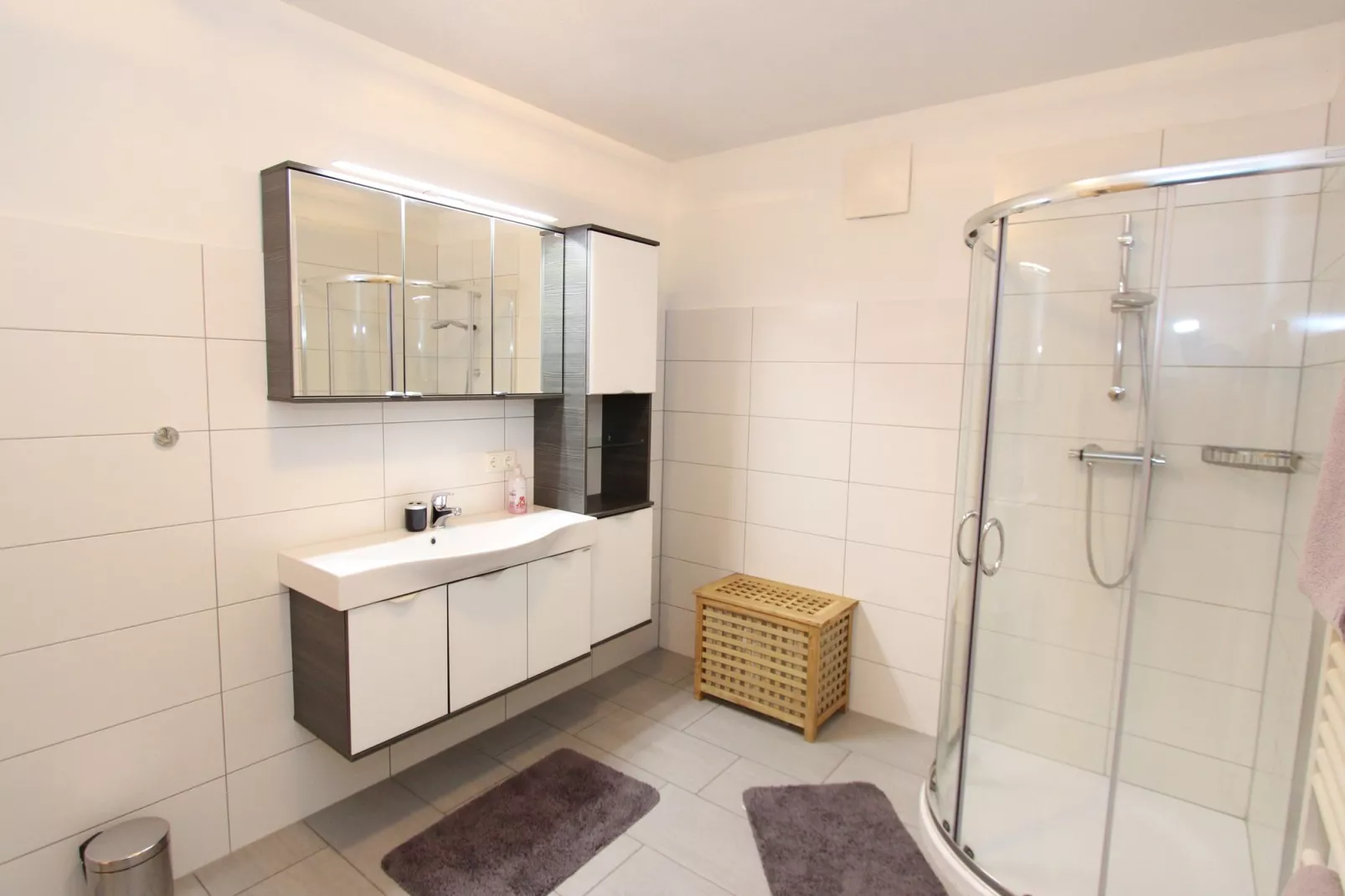 Appartement Mountain Joys-Bathroom