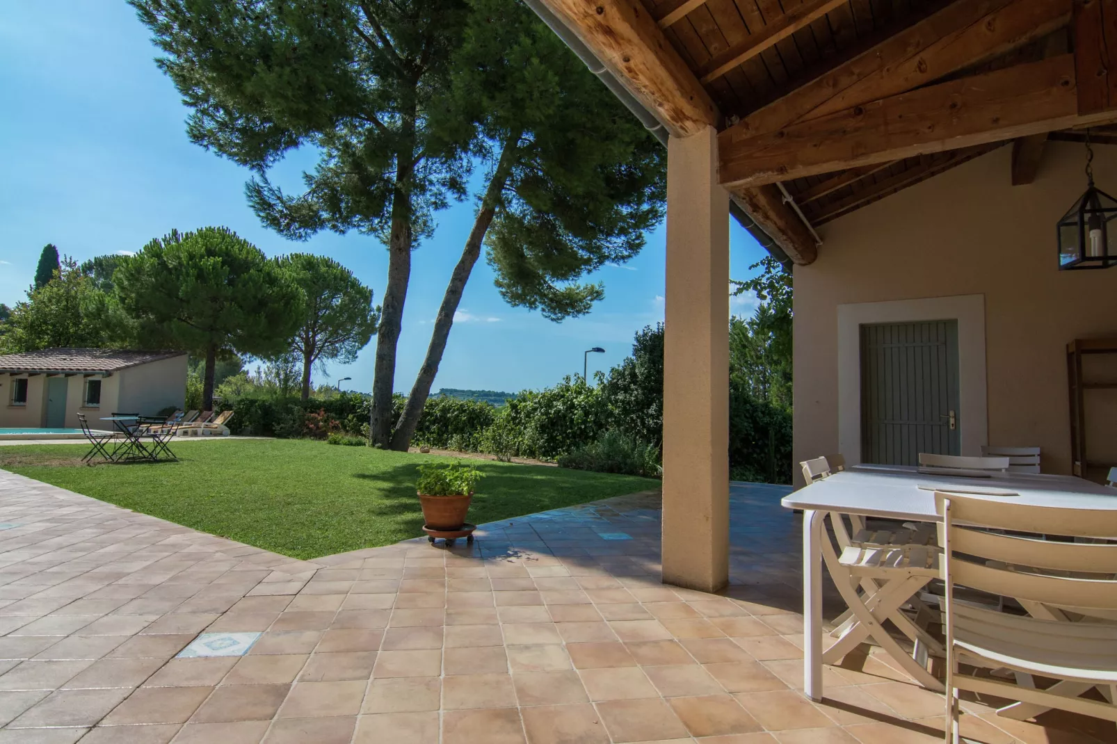 Bastide d'Or-Gardens summer