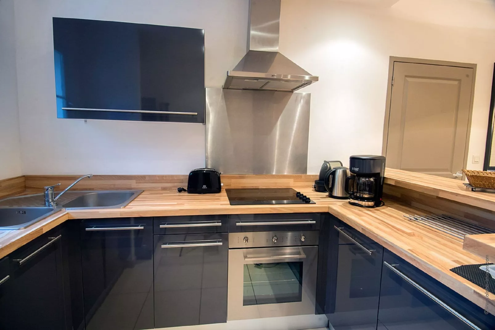 Le Clos Savornin 3-Kitchen