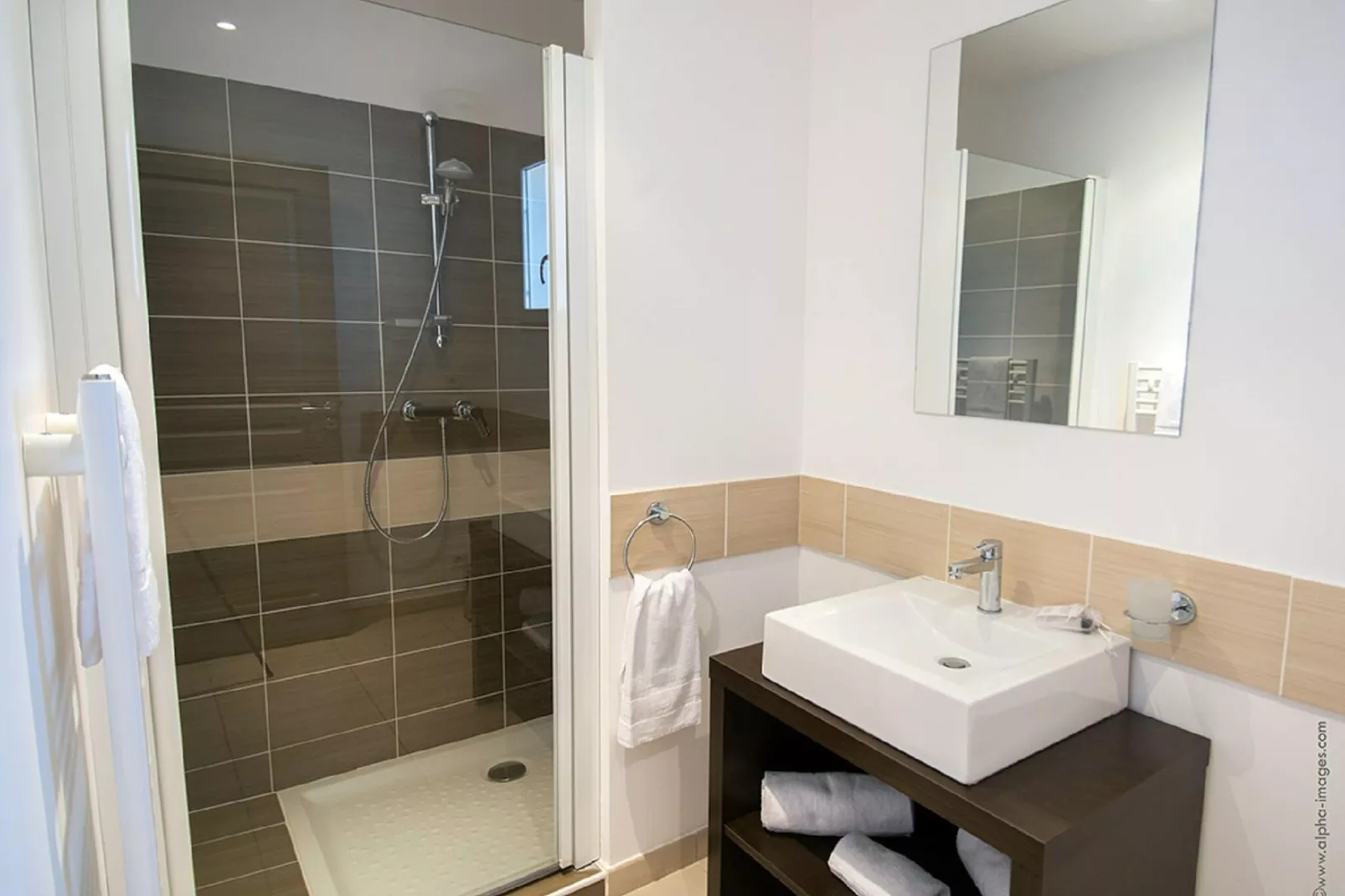Le Clos Savornin 3-Bathroom