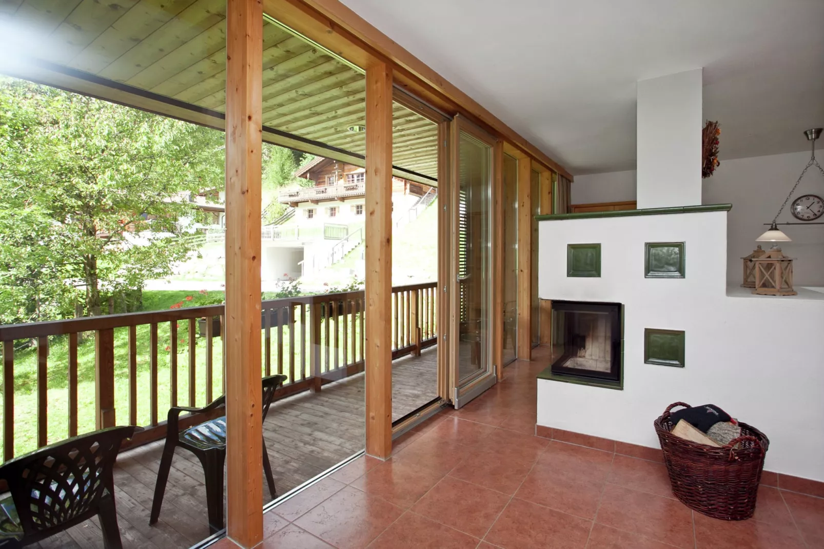 Maisonnette im Wald-Salon