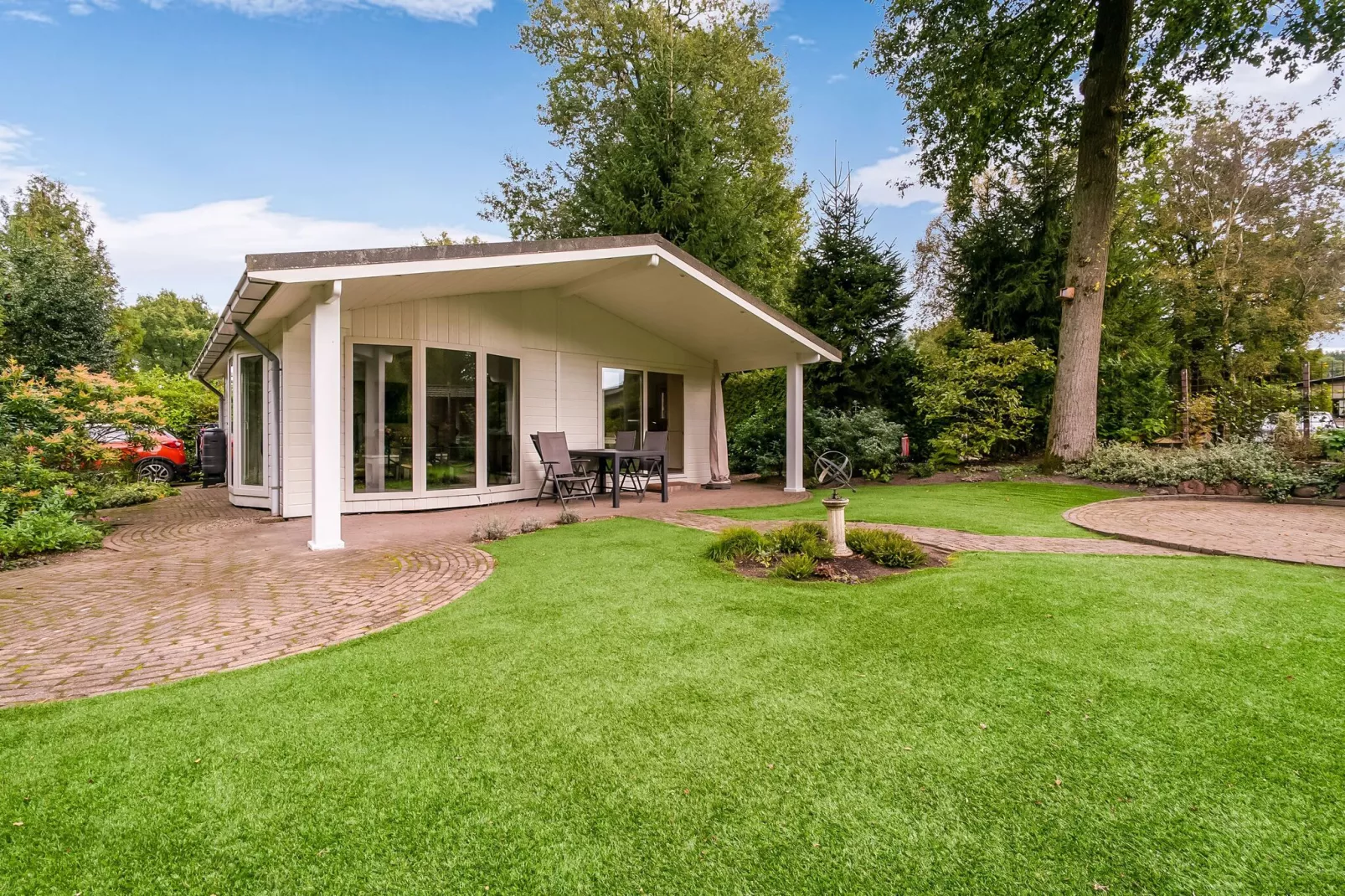 De Witte Duif 2-Exterior summer